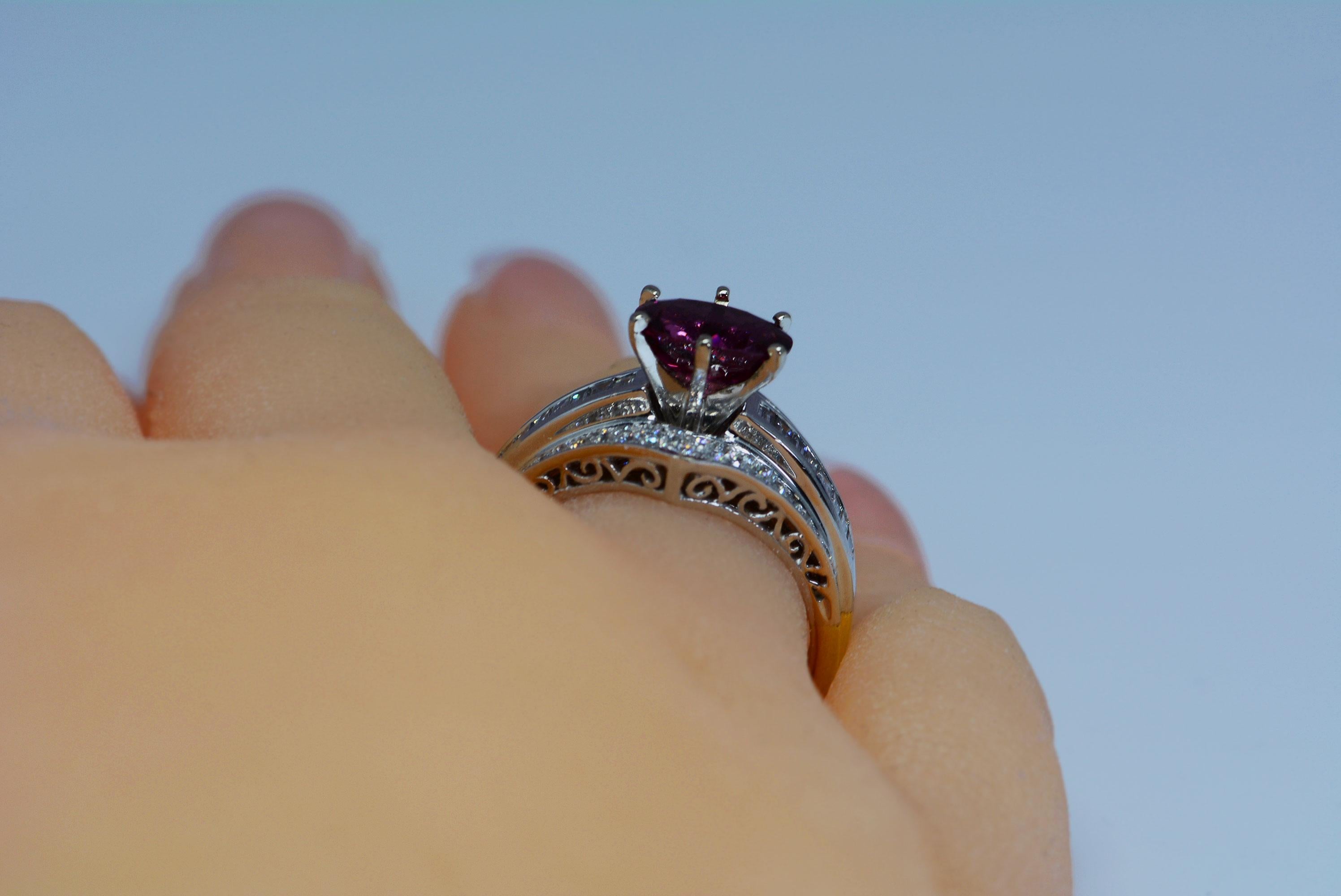 1.50 Carat Garnet and Diamond 14 Karat Yellow and White Gold Handmade Ring For Sale 3