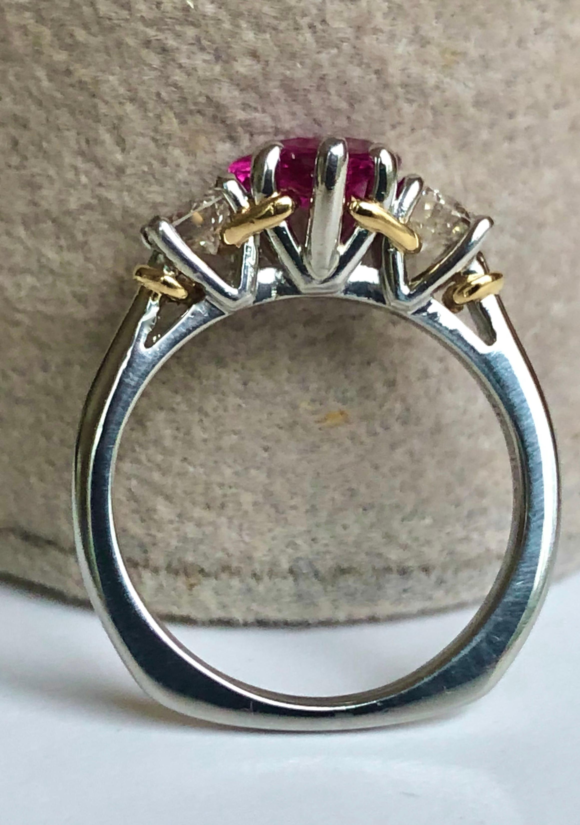 1.50 Karat Herzform Rubin Diamant Platin Gold Verlobungsring (Zeitgenössisch)