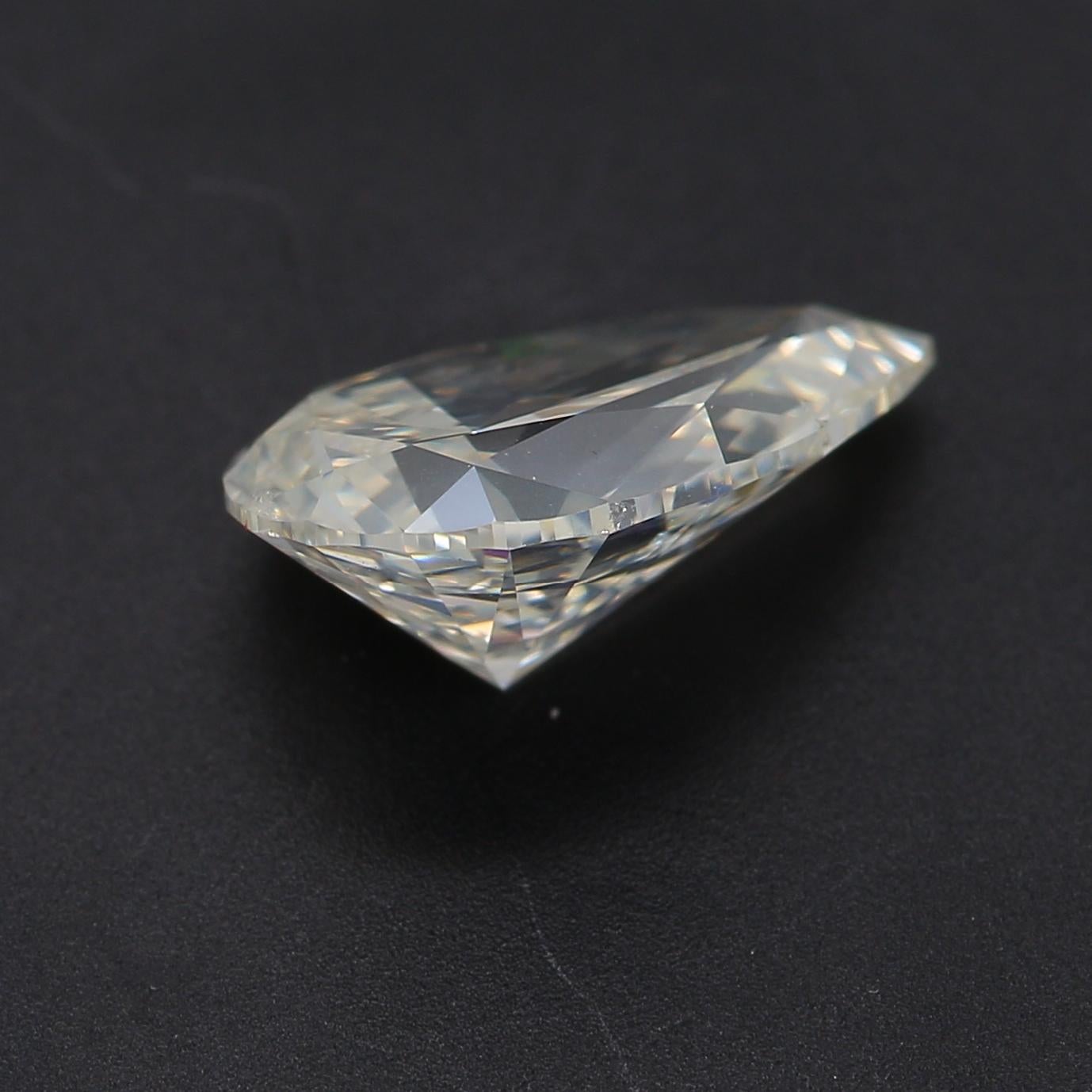 1.50-CARAT, I, Pear cut diamond SI2 Clarity GIA Certified In New Condition For Sale In Kowloon, HK