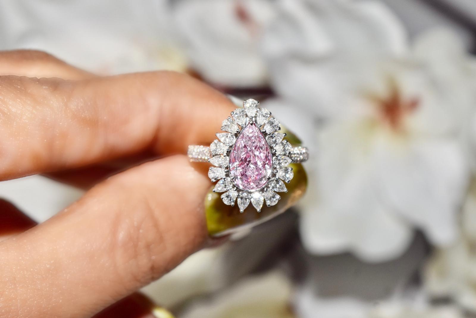 **100% NATURAL FANCY COLOUR DIAMOND JEWELLERIES**

✪ Jewelry Details ✪

♦ MAIN STONE DETAILS

➛ Stone Shape: Pear
➛ Stone Color: Light Pink
➛ Stone Weight: 1.50 carats
➛ Clarity: SI2
➛ GIA certified

♦ SIDE STONE DETAILS

➛ Side White diamonds - 58