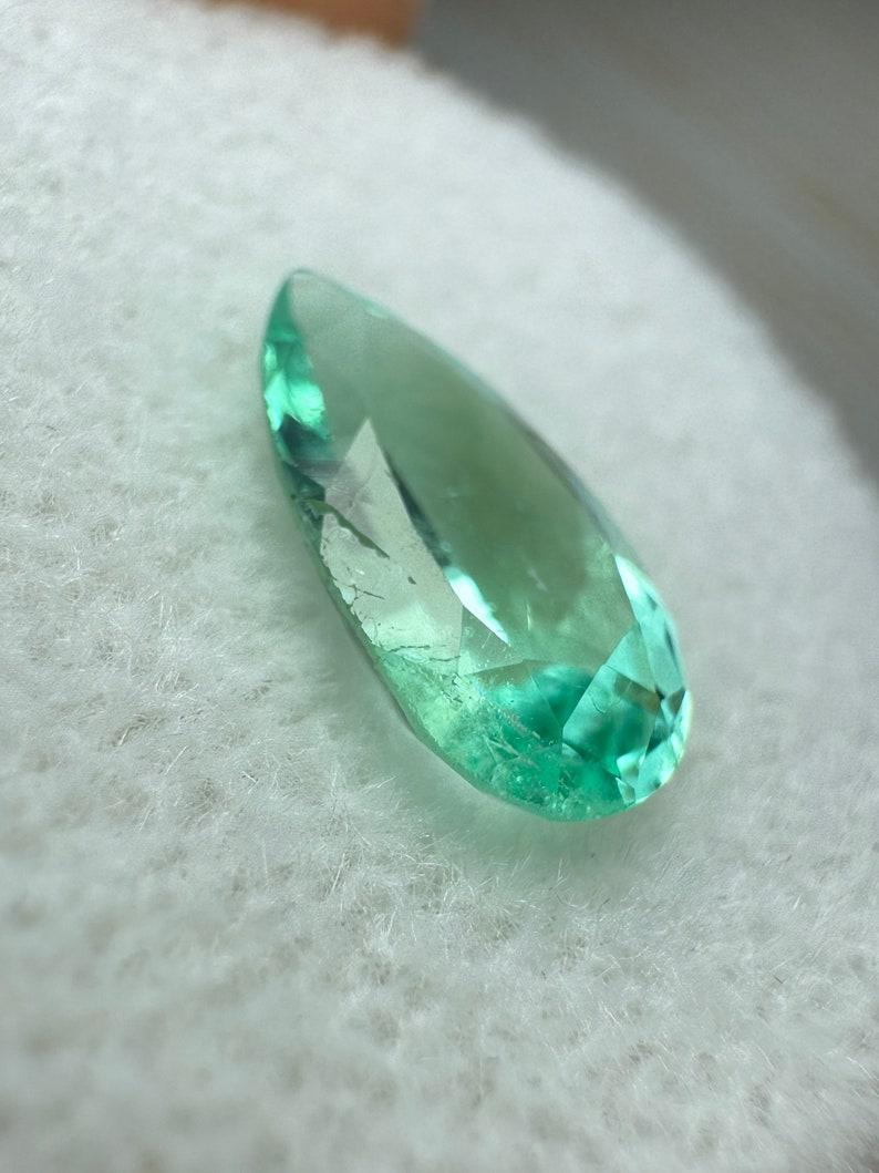 1,50 Karat Luminous kolumbianischen Smaragd - Birnenschliff Teardrop Mai Birthstone (Moderne) im Angebot