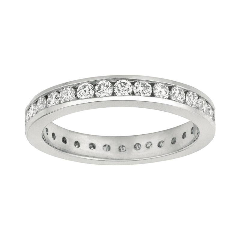 Anillo de eternidad con diamante natural de 1,50 quilates, engastado en canal de oro blanco de 14 quilates