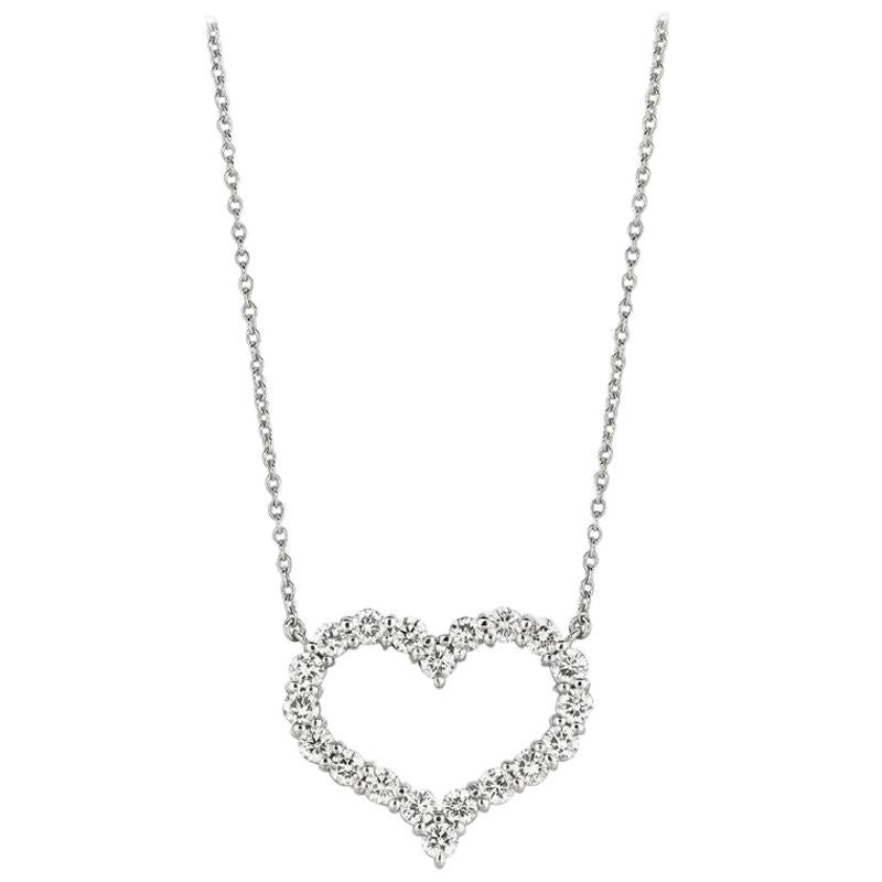 1.50 Carat Natural Diamond Heart Necklace 14 Karat White Gold Chain For Sale