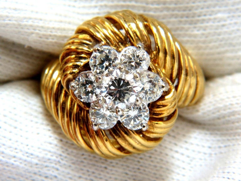 1.50 Carat Natural Diamonds 3D Curling Twist Cluster Ring 18 Karat G/VS For Sale at 1stdibs