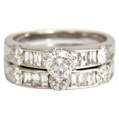 1.50 Carat Natural Diamonds Baguette and Rounds Matching and Band Ring* (diamants naturels baguettes et ronds)