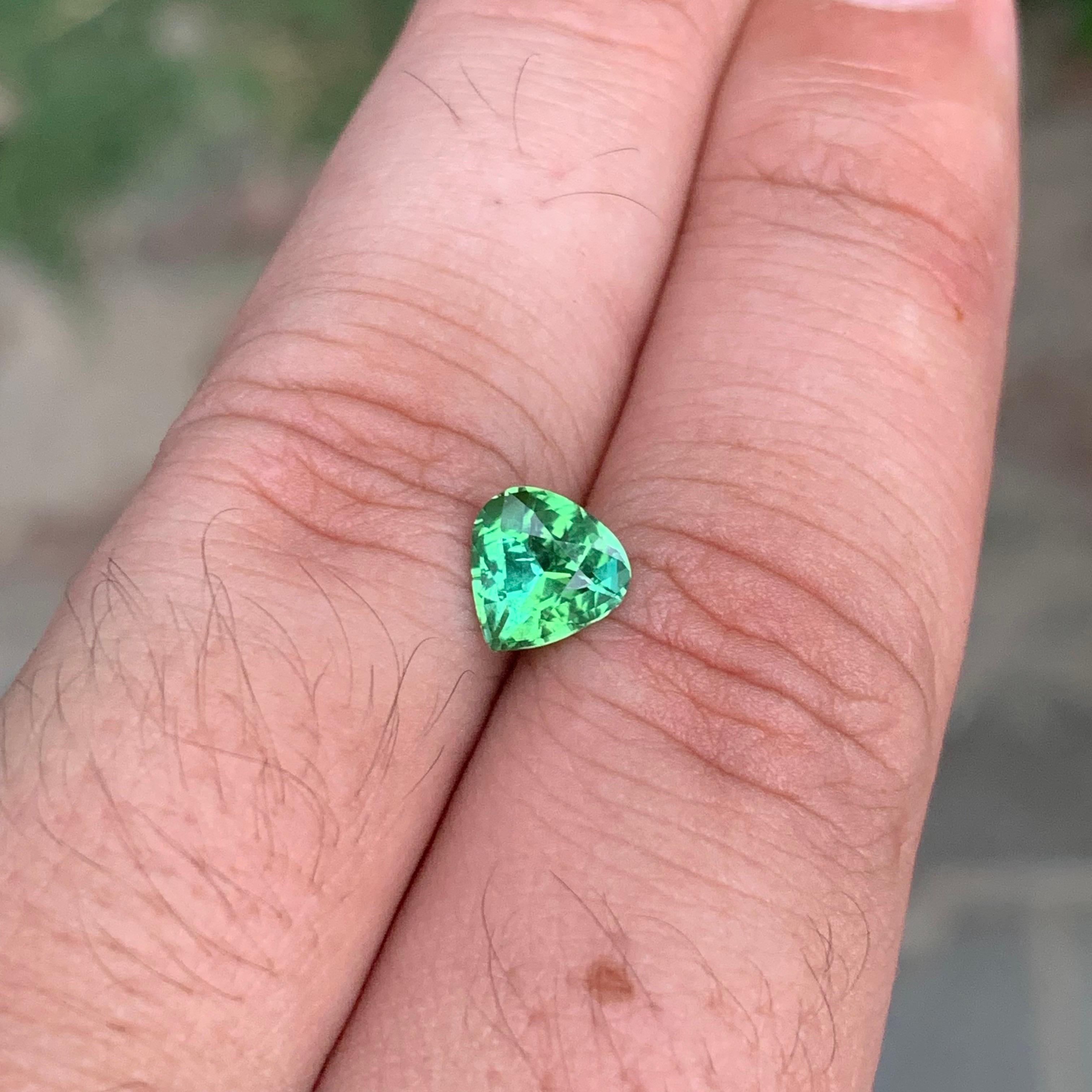 1,50 carati di tormalina blu verde naturale a forma di pera, gemma sfusa in vendita 4