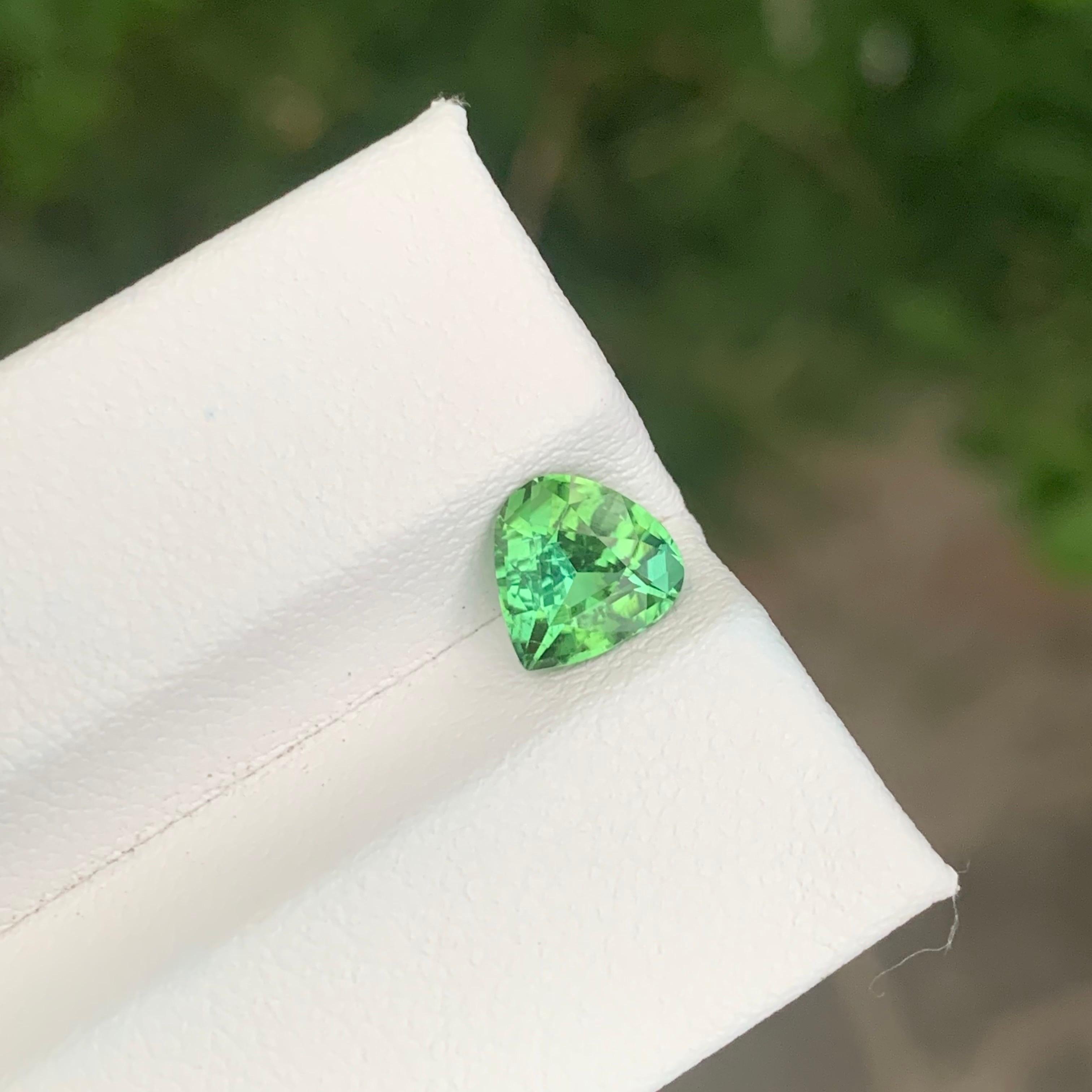 1,50 carati di tormalina blu verde naturale a forma di pera, gemma sfusa in vendita 1