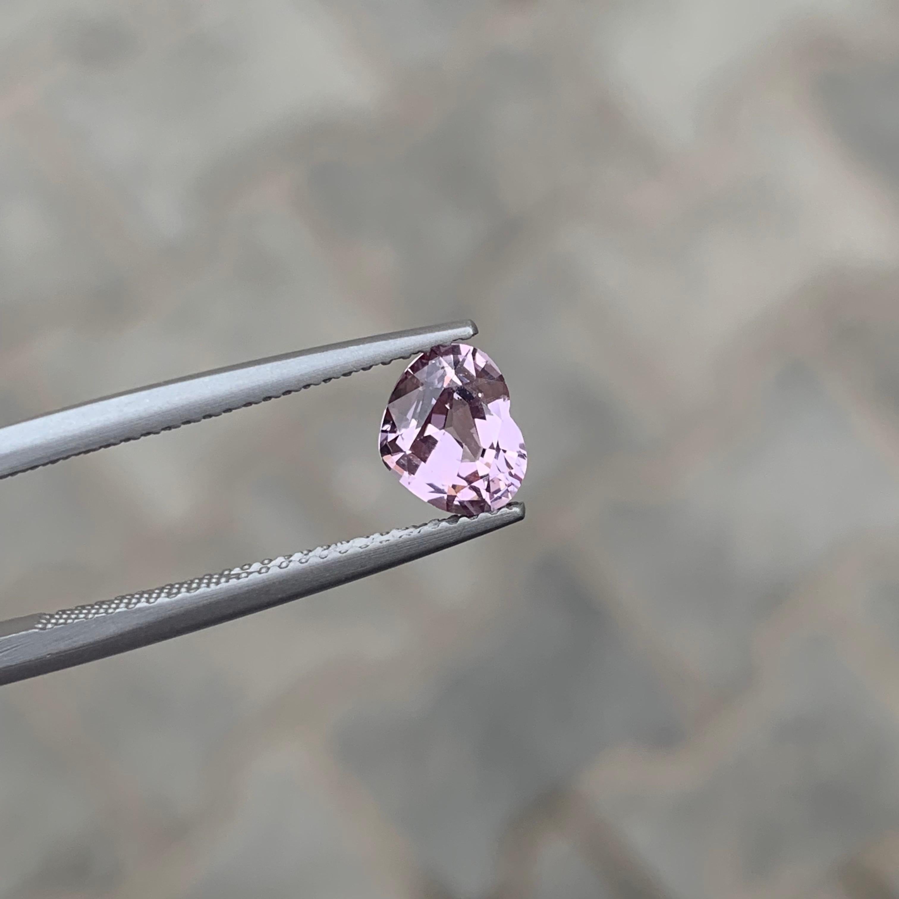 1.50 Carat Natural Loose Baby Pink Spinel Heart Shape Gemstone (pierre précieuse en forme de coeur) Neuf - En vente à Peshawar, PK