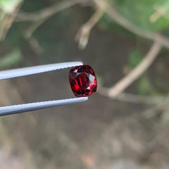 Gemma di spinello rosso birmano sciolto naturale da 1.50 carati per la gioielleria