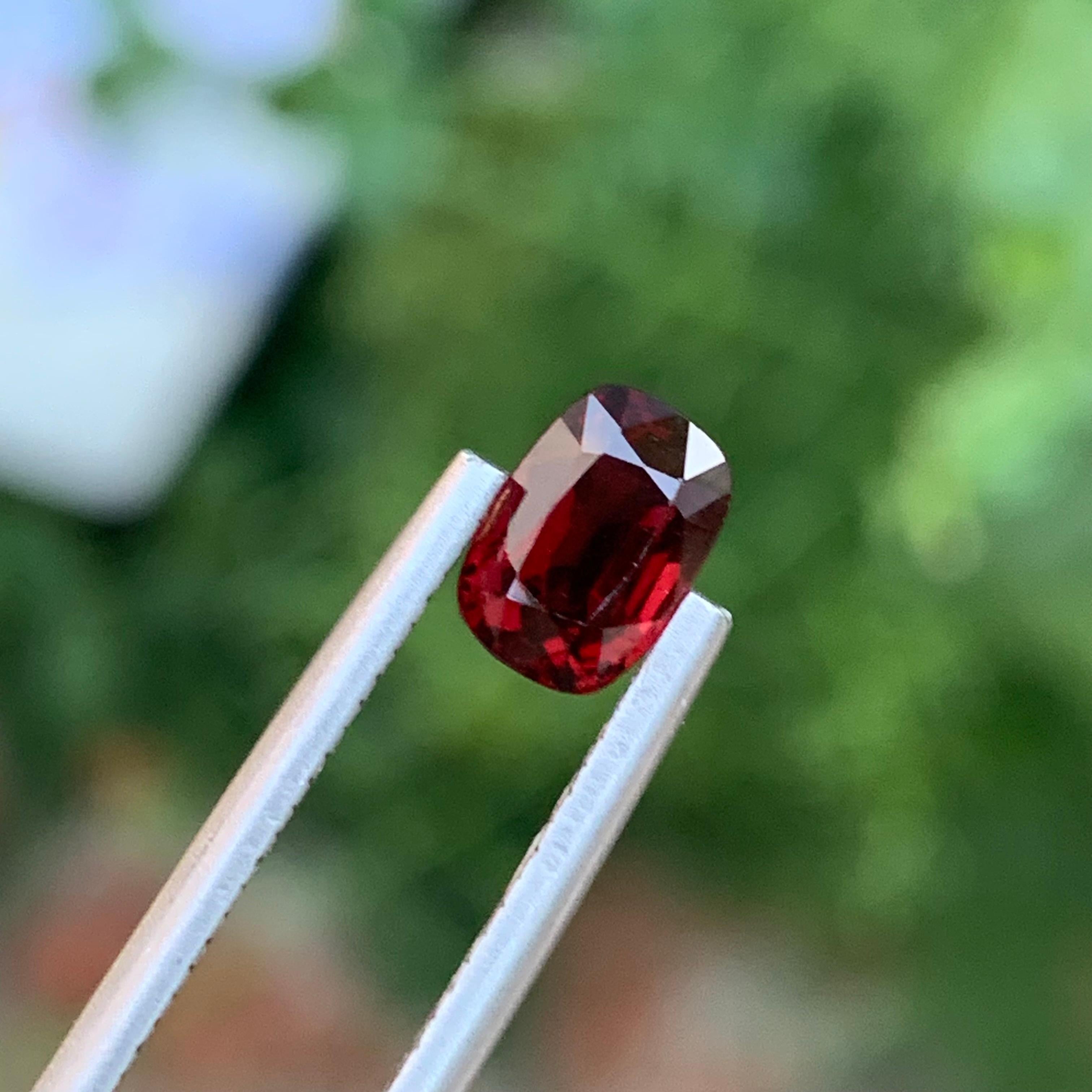 da uomo o donna 1,50 carati di spinello rosso birmano sciolto naturale a forma di cuscino lungo per anello in vendita