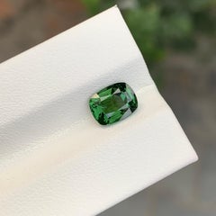 1,50 Karat Natürlicher loser waldgrüner Turmalin in Kissenform Edelstein