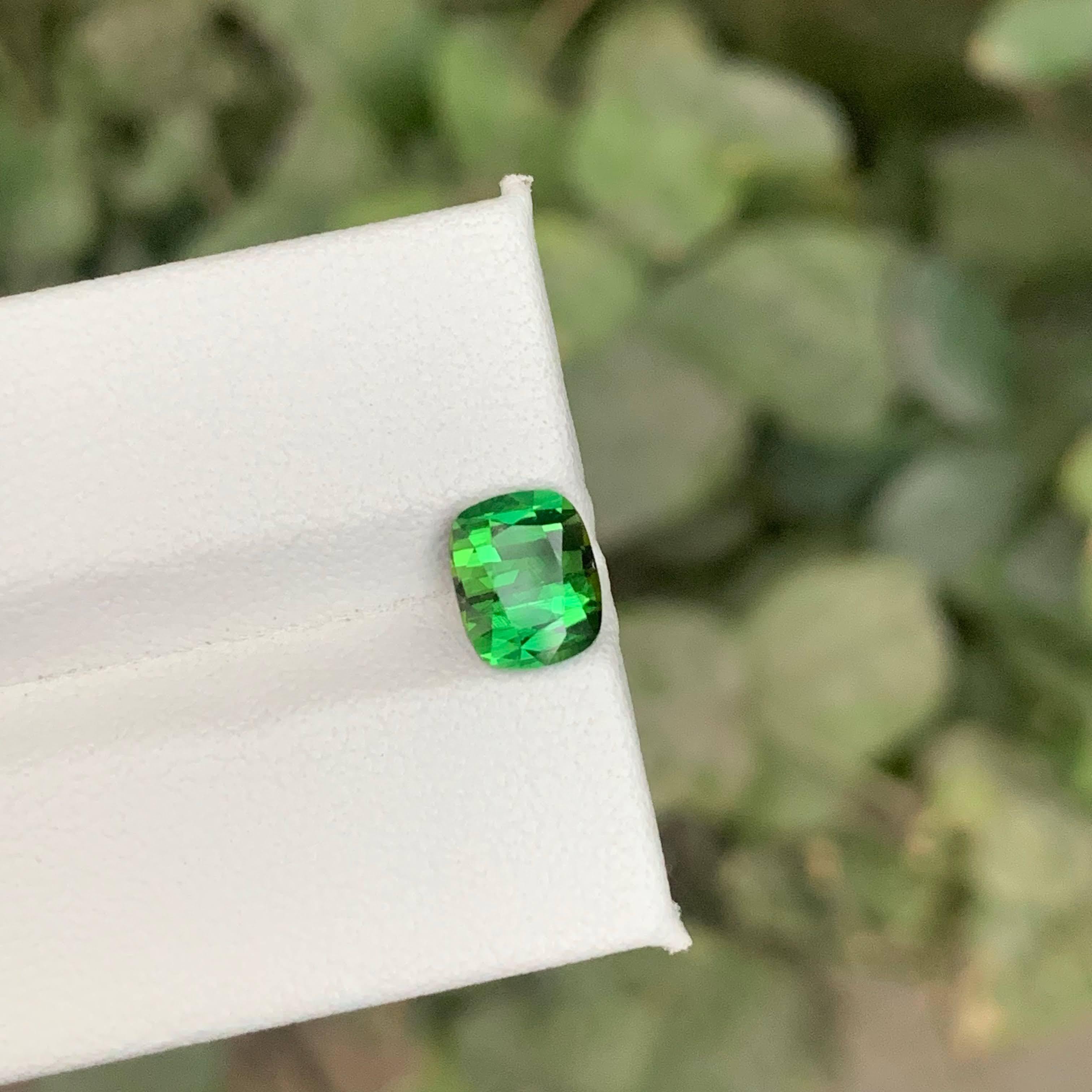 1.50 carati di tormalina verde naturale sciolta, taglio a cuscino, pietra preziosa afgana in vendita 4
