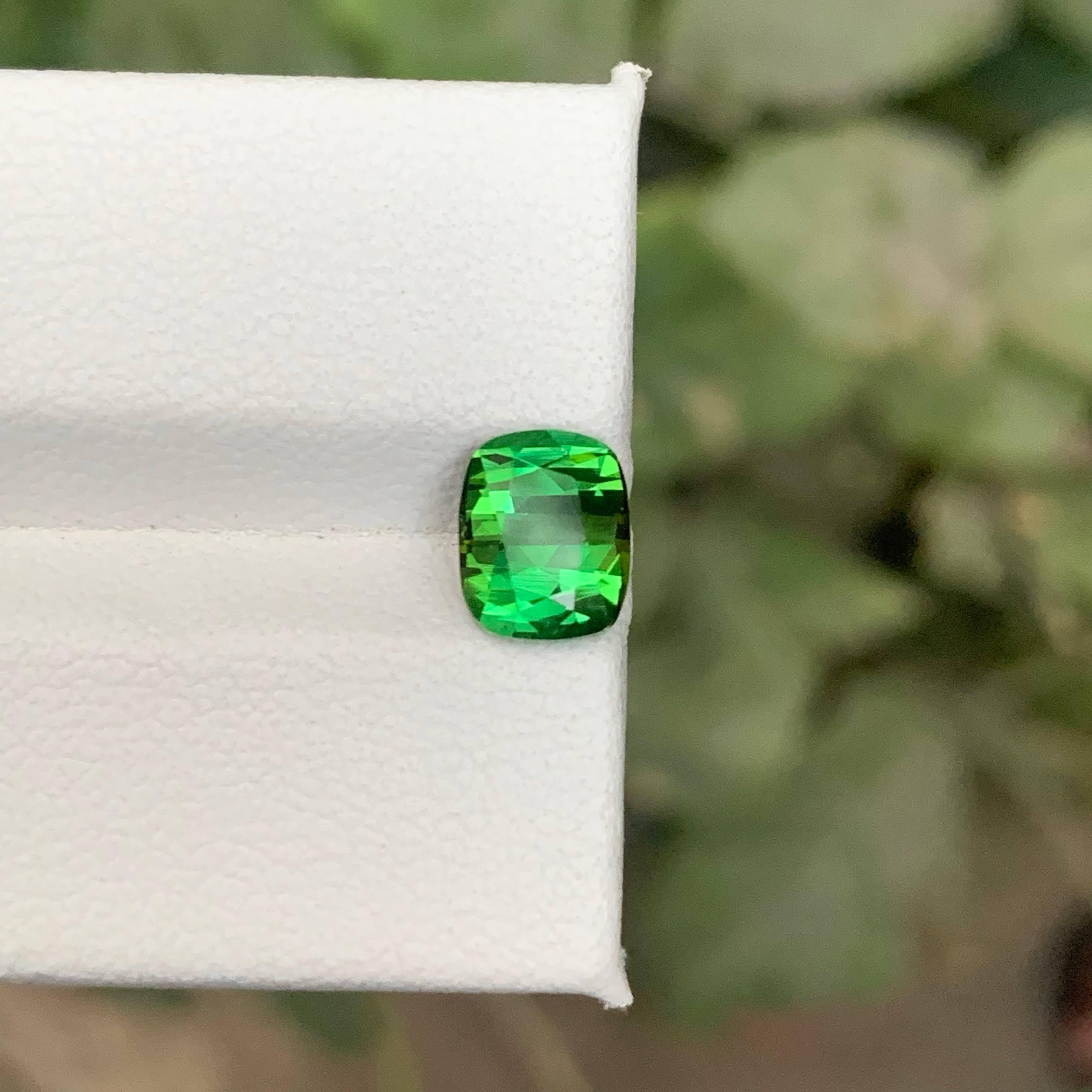 1.50 carati di tormalina verde naturale sciolta, taglio a cuscino, pietra preziosa afgana in vendita 5