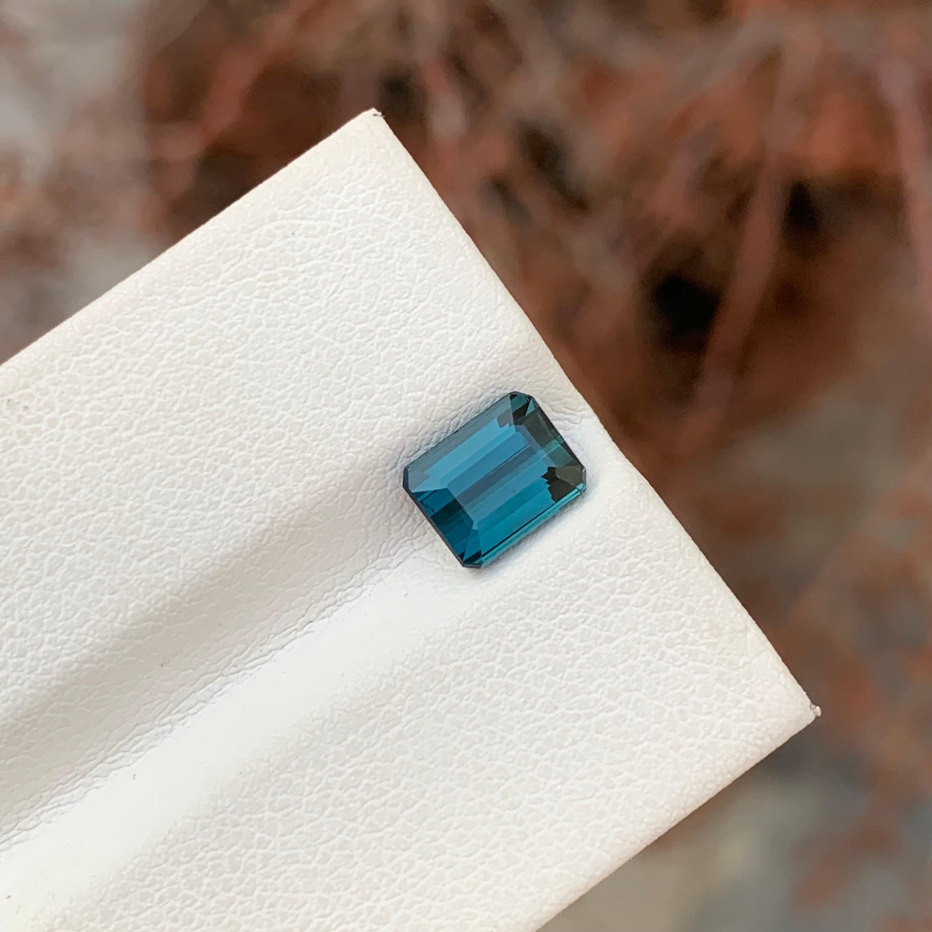 1,50 Karat Natürlicher loser Indicolith Turmalin Smaragd Form Edelstein im Angebot 1