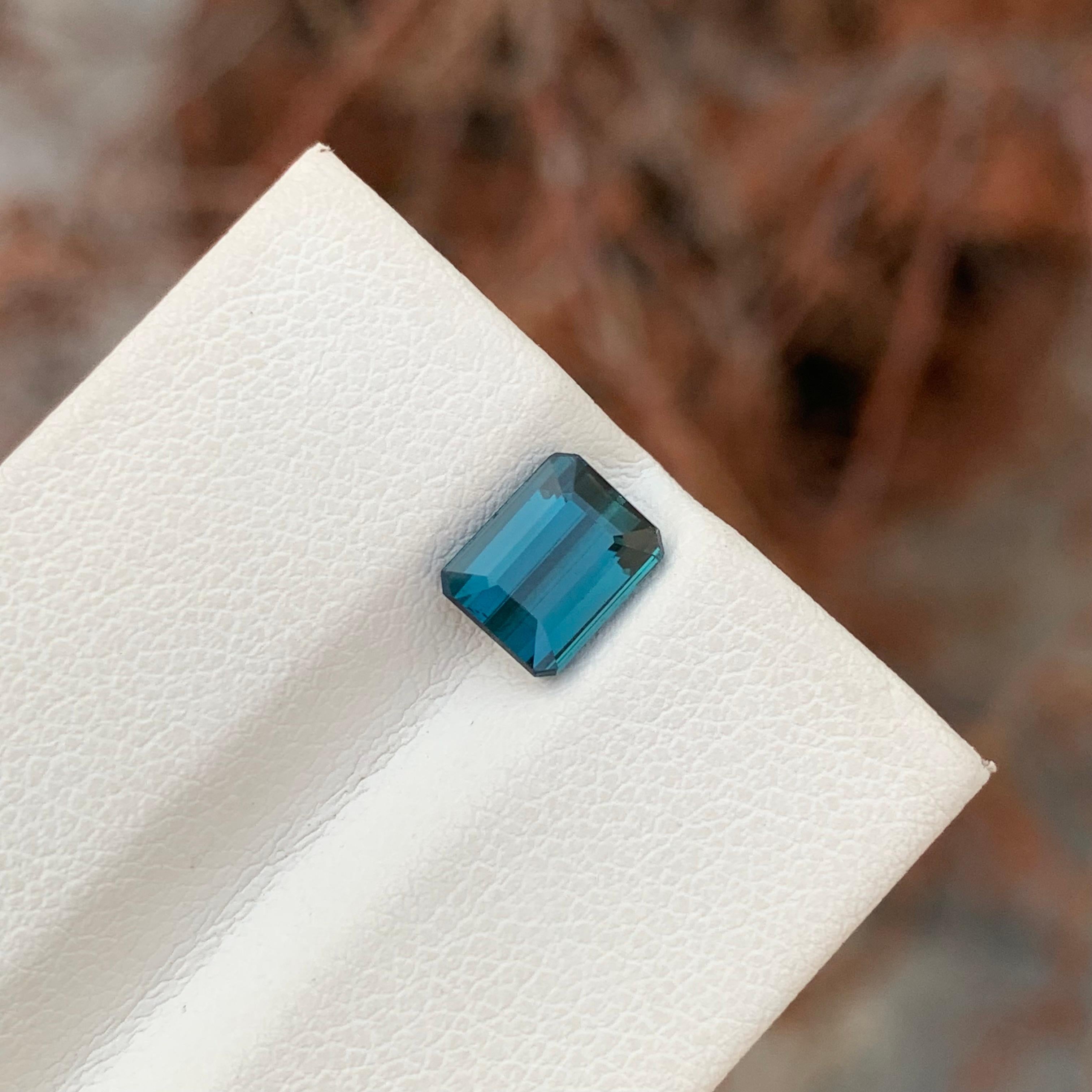 1,50 Karat Natürlicher loser Indicolith Turmalin Smaragd Form Edelstein im Angebot 2