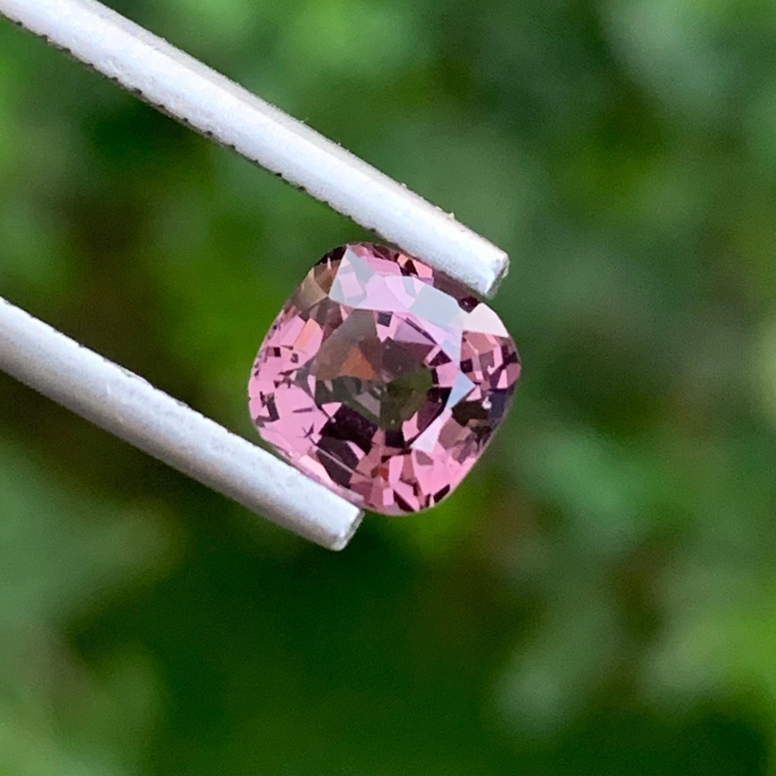 1.50 Carat Natural Loose Pinkish Gray Spinel Gemstone From Madagascar Mine For Sale 4