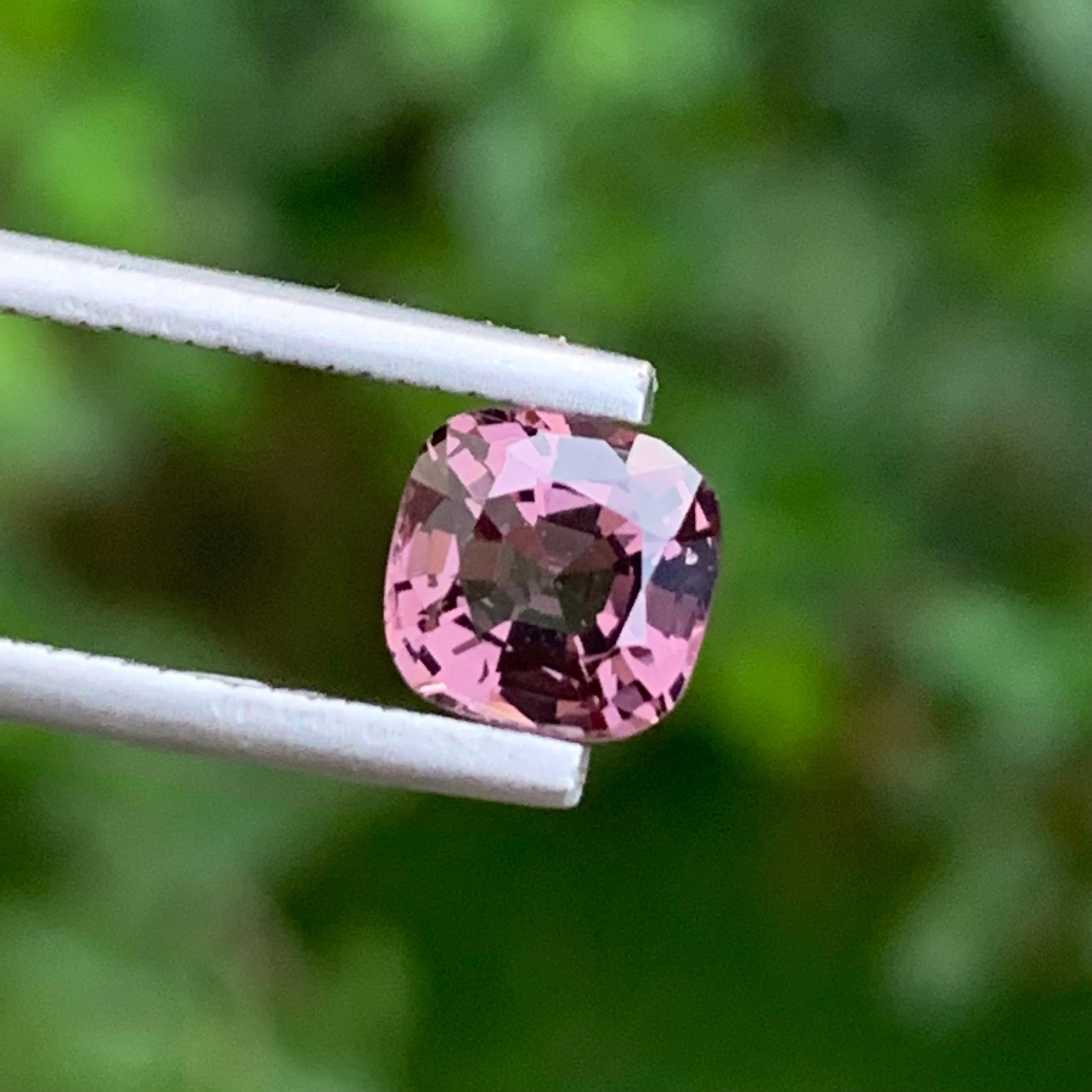 1.50 Carat Natural Loose Pinkish Gray Spinel Gemstone From Madagascar Mine For Sale 5