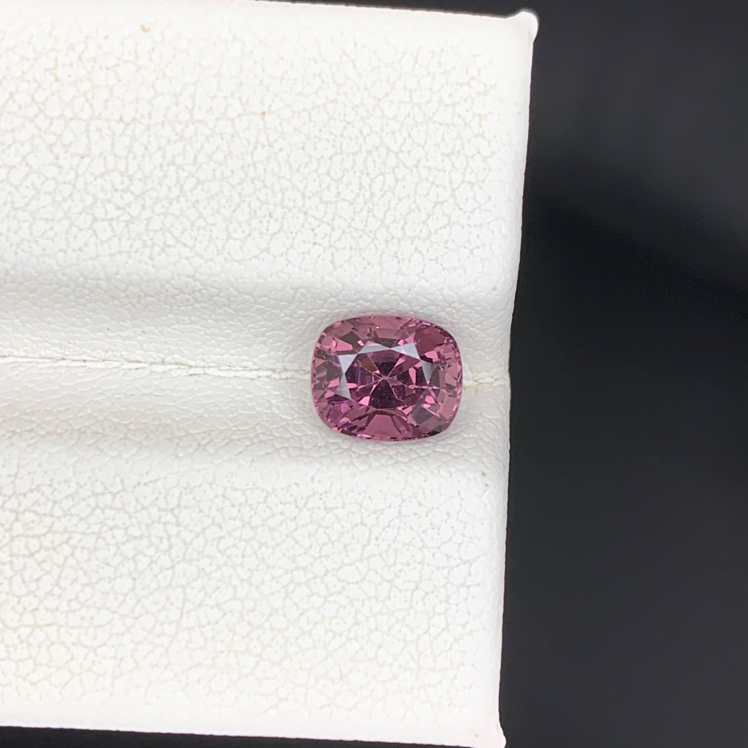 1,50 Karat natürlicher loser lila burmesischer Spinell Stein Kissenschliff Edelstein im Angebot 5