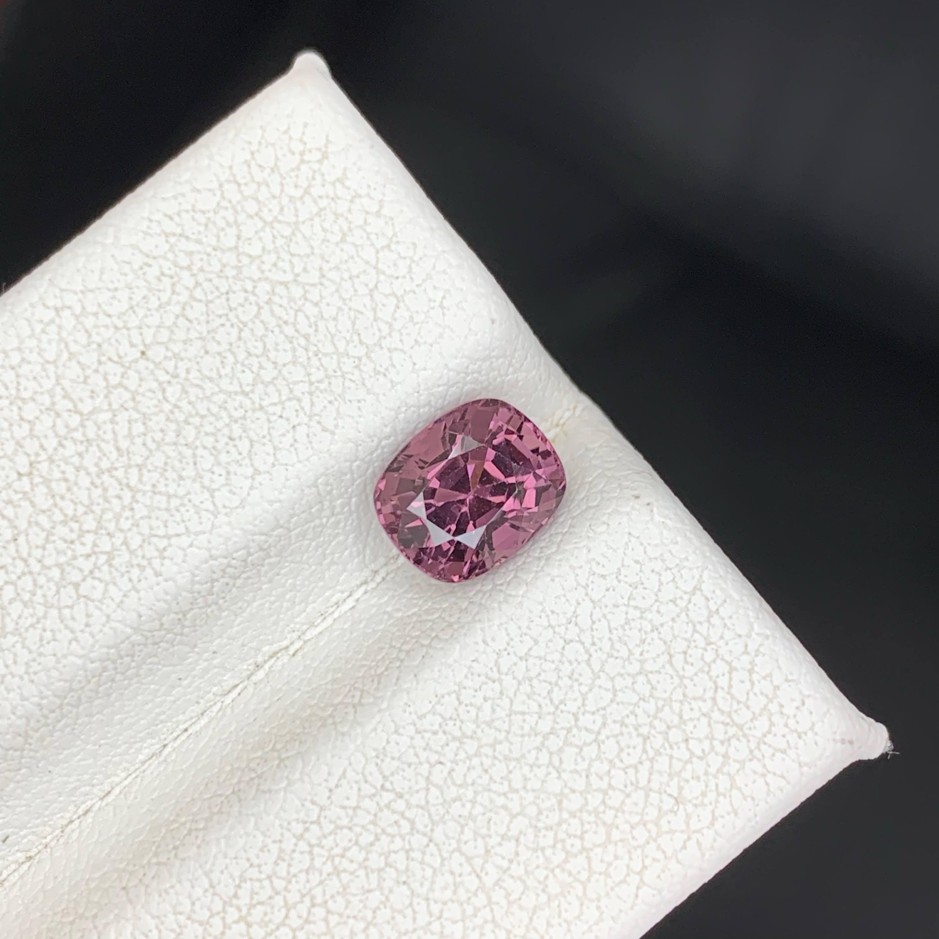 1,50 Karat natürlicher loser lila burmesischer Spinell Stein Kissenschliff Edelstein im Angebot 4