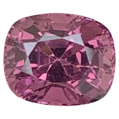 1,50 Carati di Spinello birmano naturale sciolto di colore violaceo, pietra preziosa con taglio a cuscino