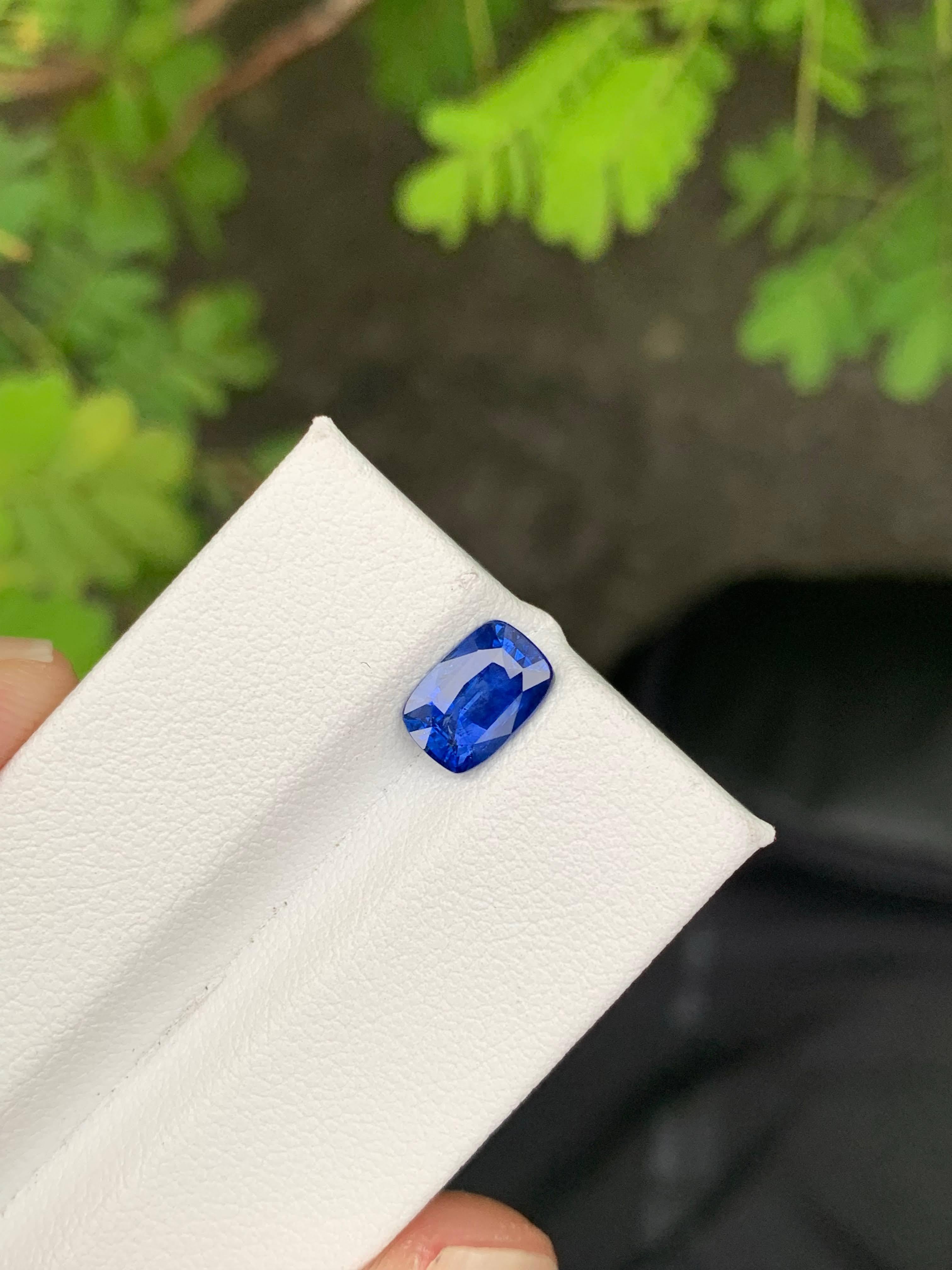 1.50 Carat Natural Loose Royal Blue Sapphire Cushion Cut Sri Lankan Gemstone en vente 4