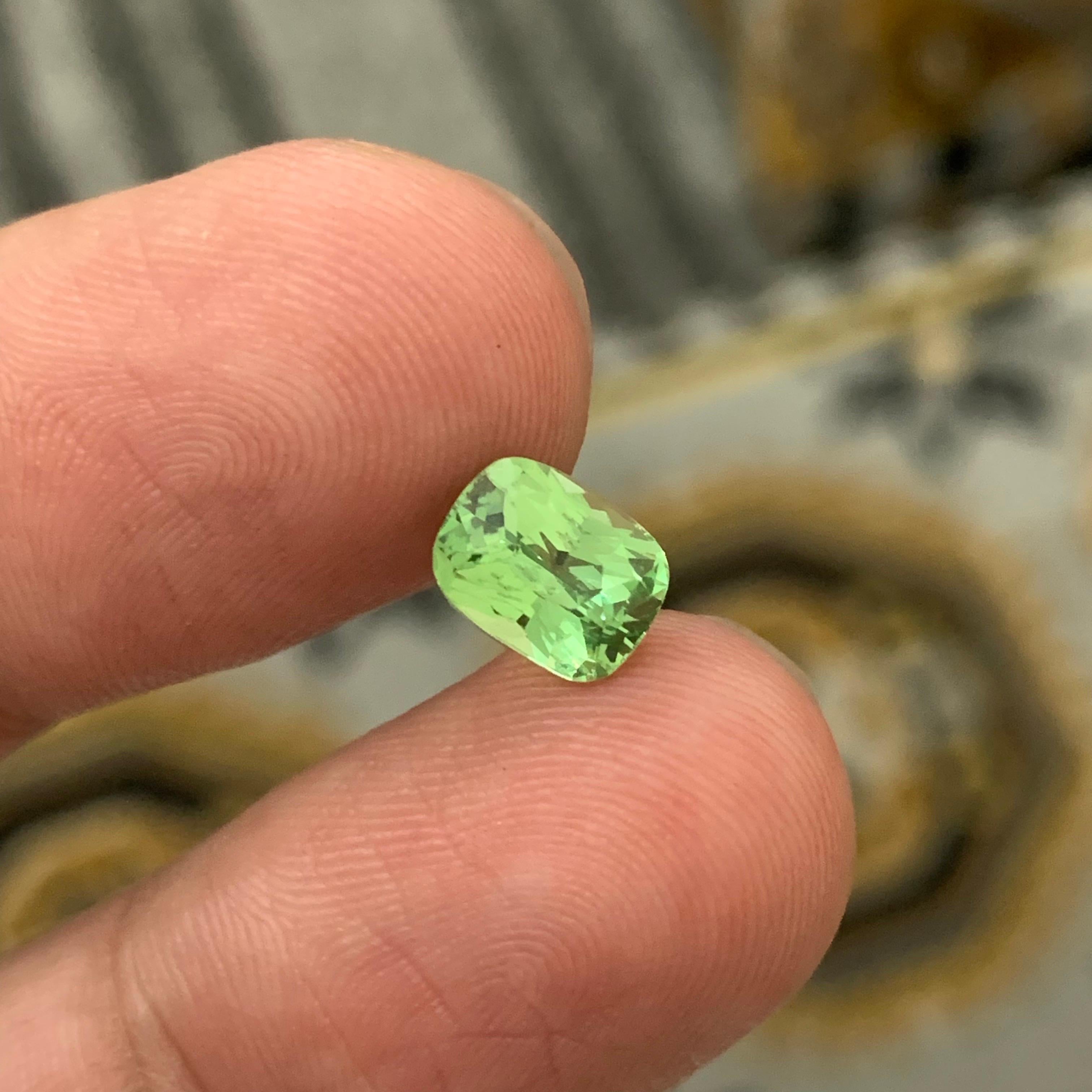 Cushion Cut 1.50 Carat Natural Loose Tsavorite Garnet Cushion Shape Gemstone For Sale