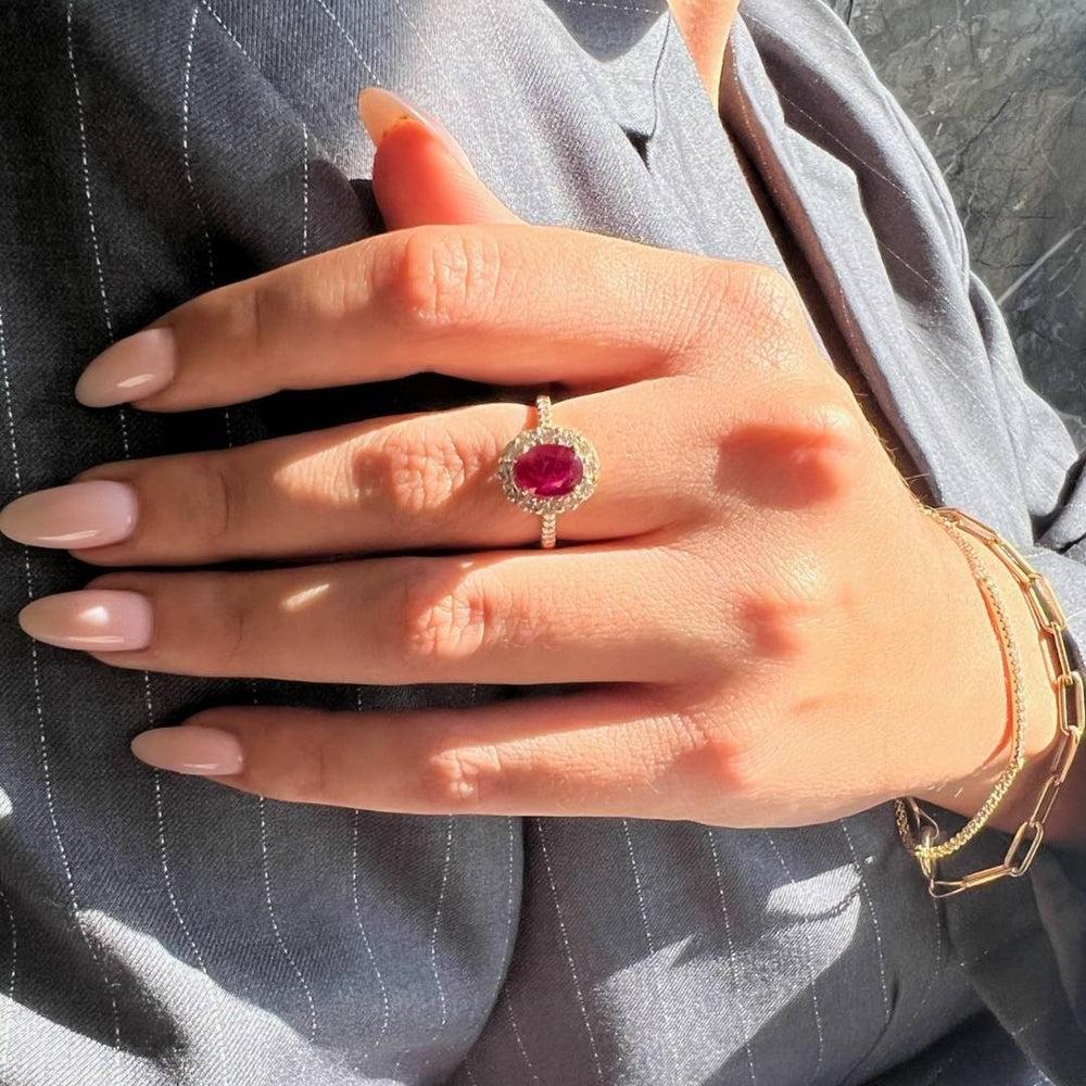 For Sale:  1.50 Carat Natural Oval-Cut Ruby & 0.55 Carat Diamond Ring in 14k Yellow Gold 4