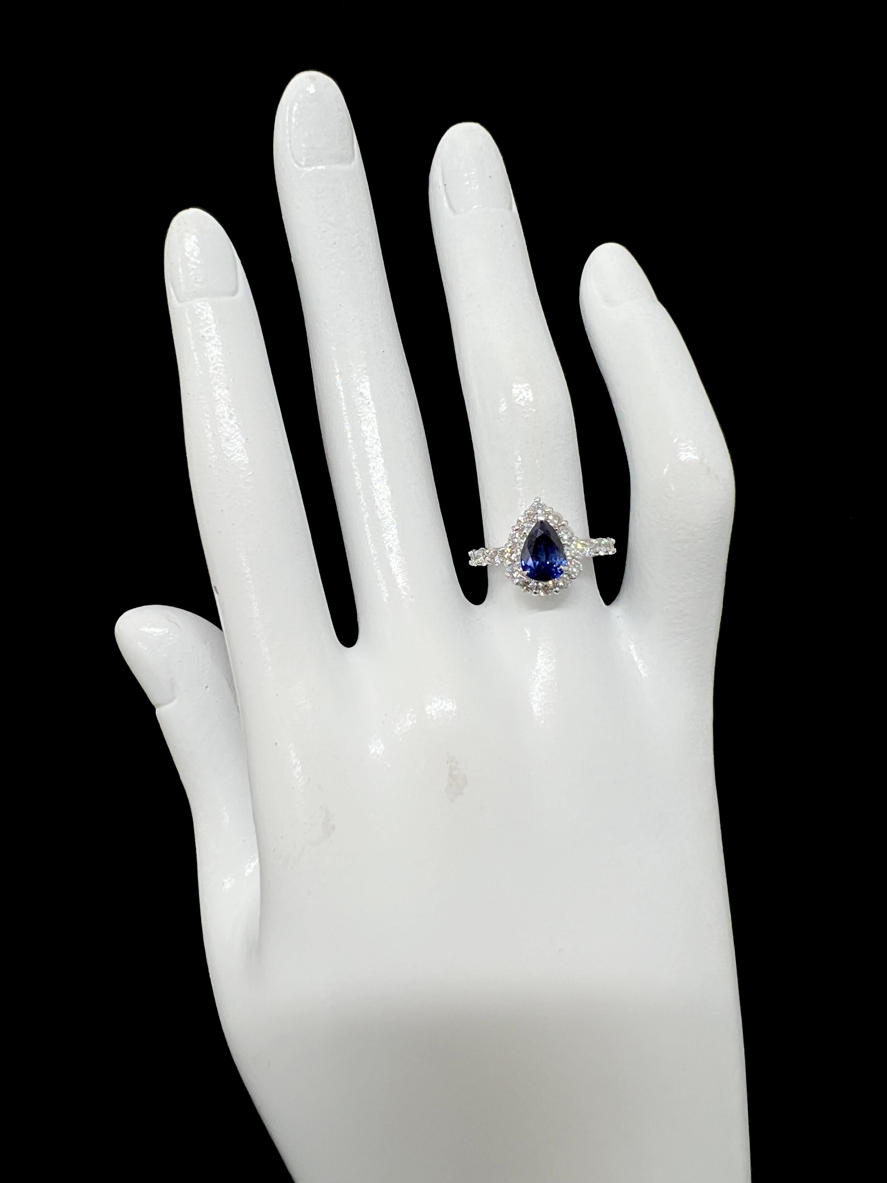 1.50 Carat Natural Royal Blue Color Sapphire and Diamond Ring Made in Platinum For Sale 1