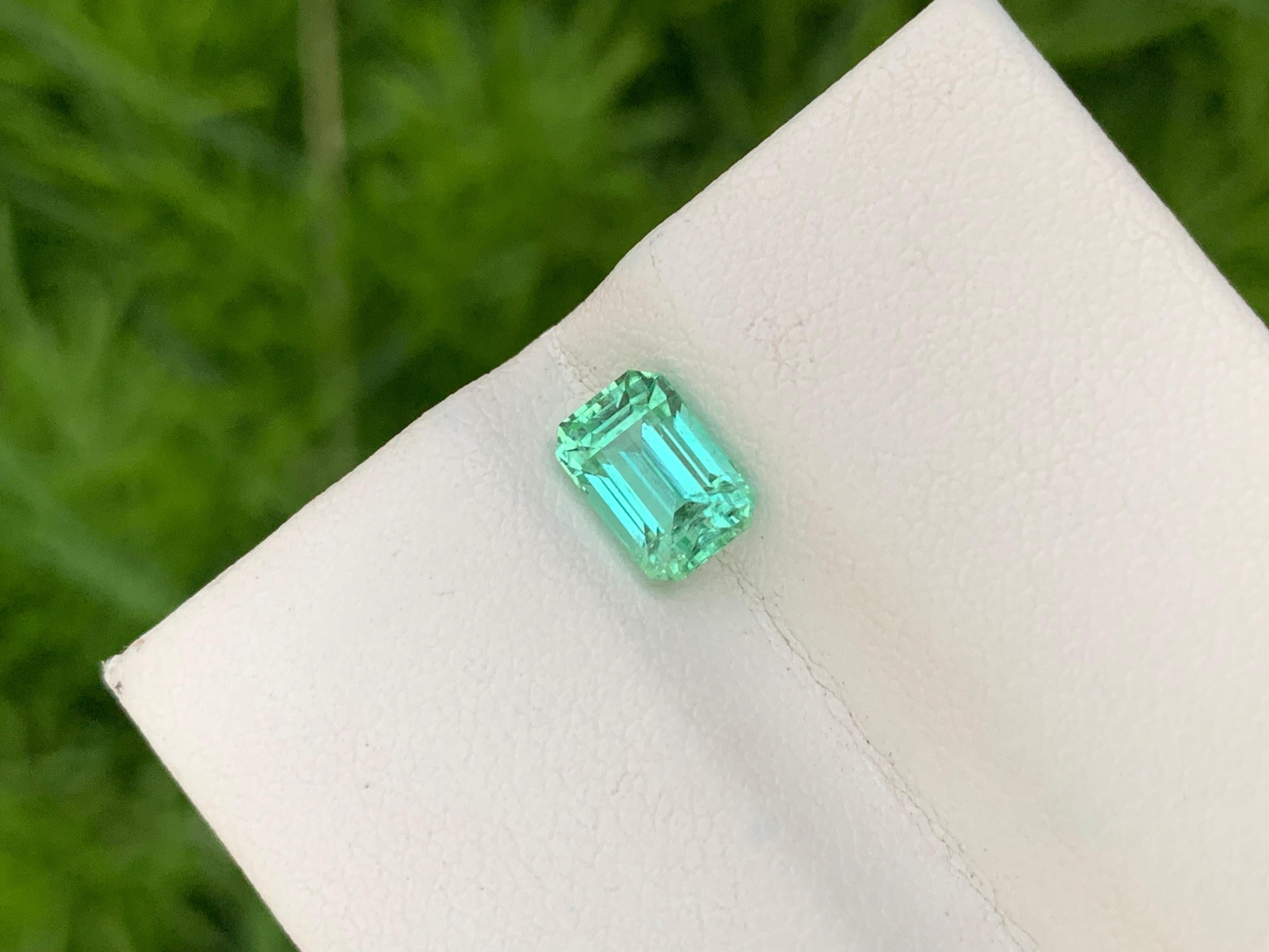 1.50 Carat Natural Vibrant Green Loose Tourmaline Ring Gem Emerald Shape  For Sale 1