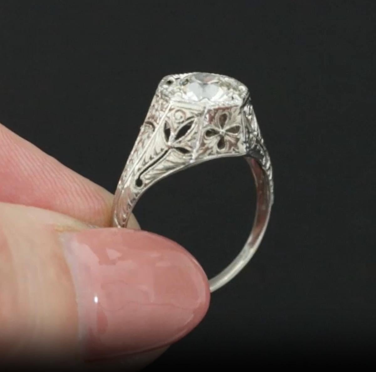 1.50 Carat Old European Cut Diamond Engagement Ring in Platinum – Art Deco For Sale 1