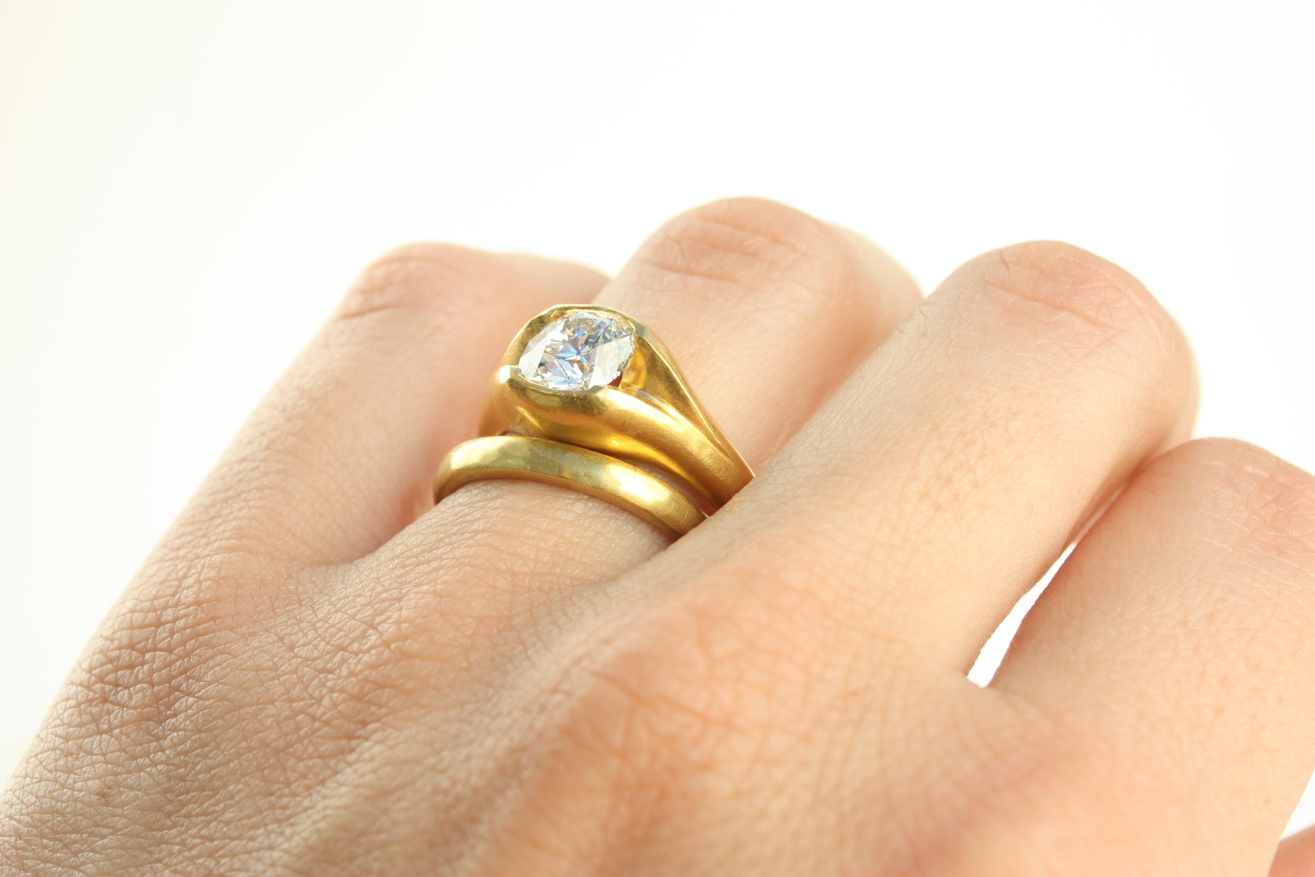 1.50 Carat Old Mine Cut Diamond 22K Gold Solitaire Split-Shank Engagement Ring For Sale 4