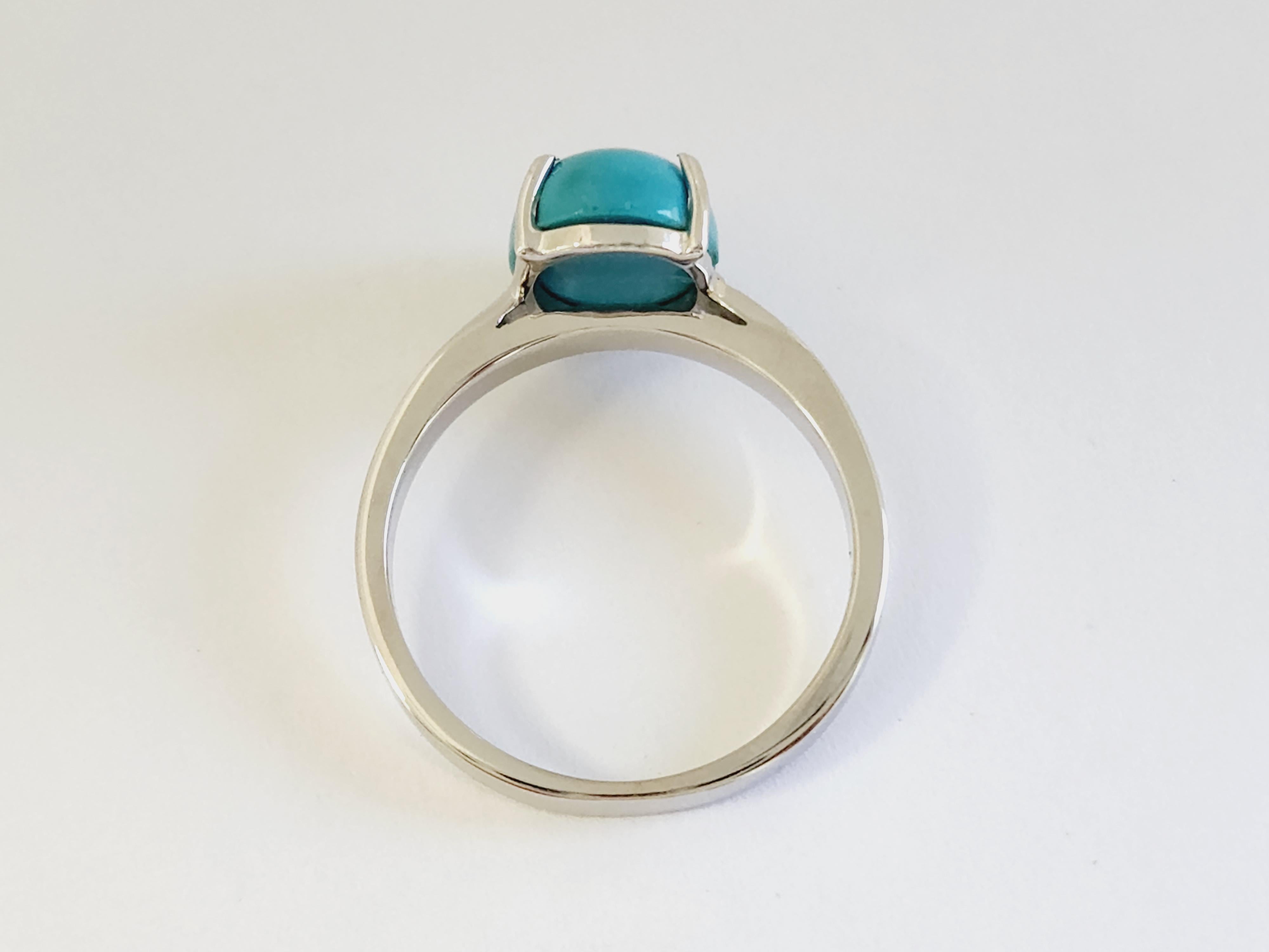 1.50 Carat Oval Shape Turquoise 14 Karat White Gold Ring For Sale 1