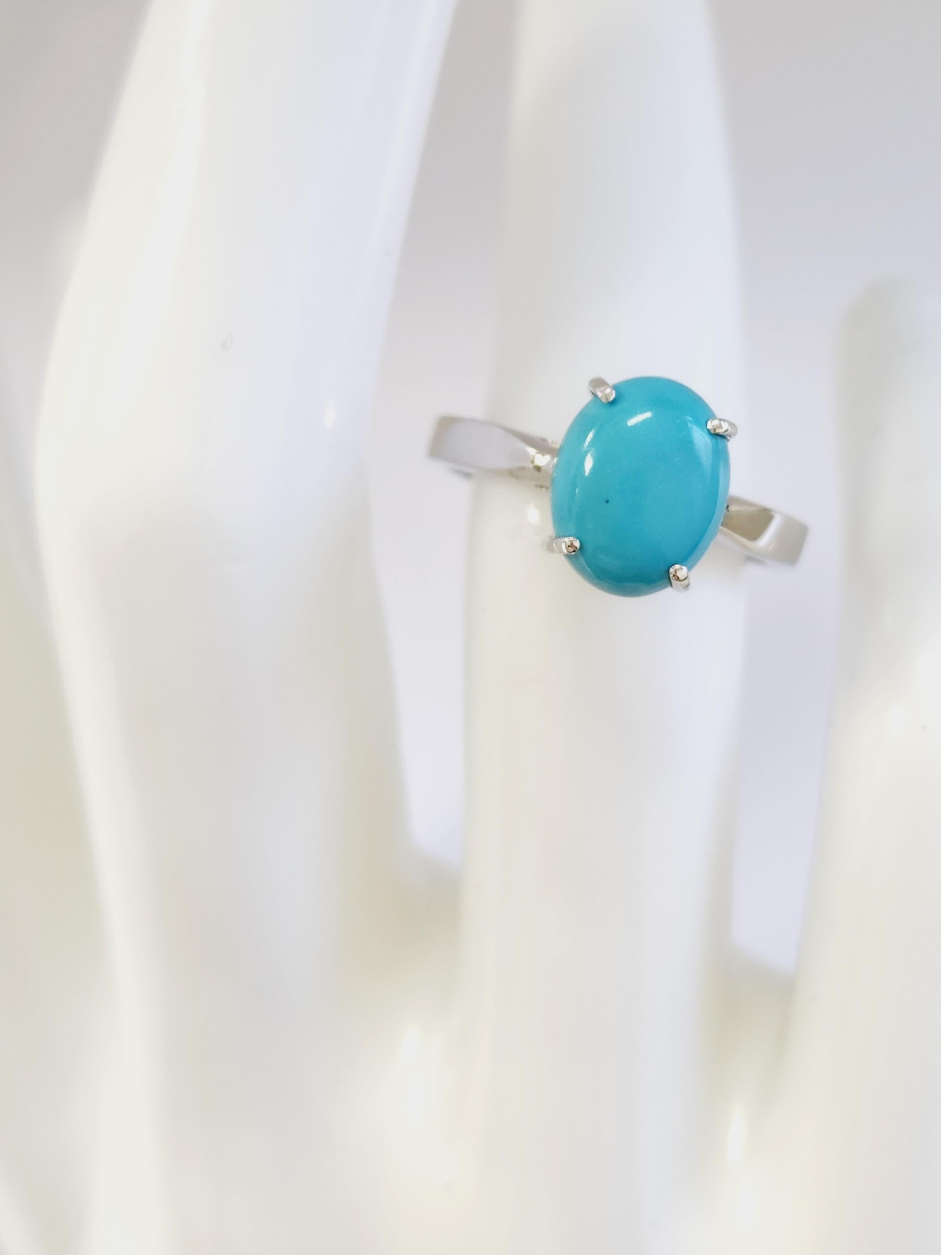 1.50 Carat Oval Shape Turquoise 14 Karat White Gold Ring For Sale 2