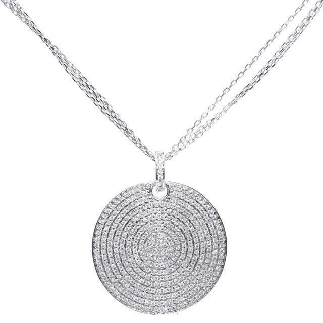 Collier en plaqué or pendentif fleur avec oxydes blancs sertis 42+3cm Collier en plaqué or pendentif fleur avec oxydes blancs sertis 42+3cm