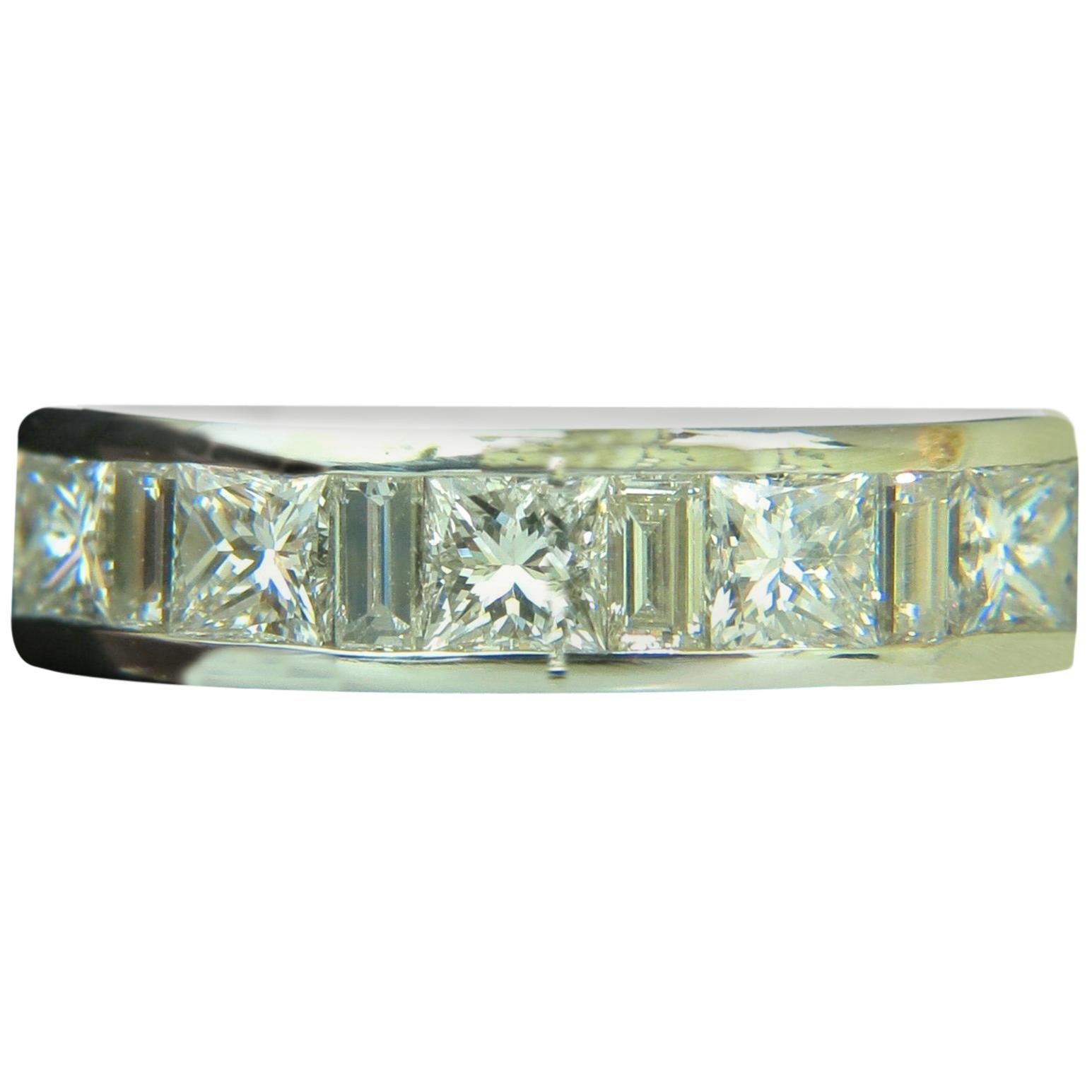 1.50 Carat Platinum Princess and Baguette Diamond Ring H/VS Band For Sale