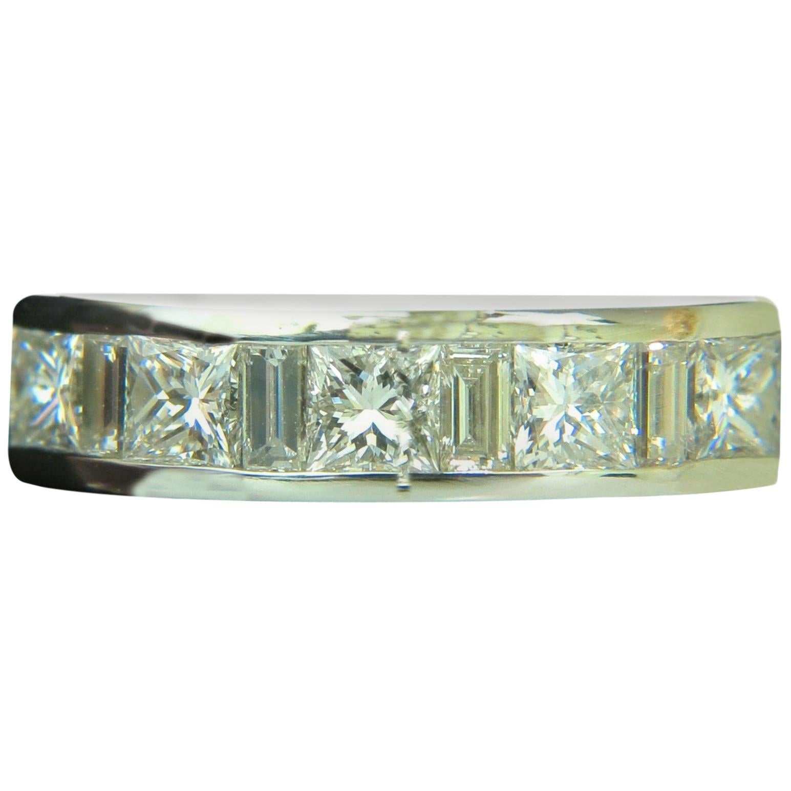 1.50 Carat Platinum Princess and Baguette Diamond Ring H/VS Band* For Sale