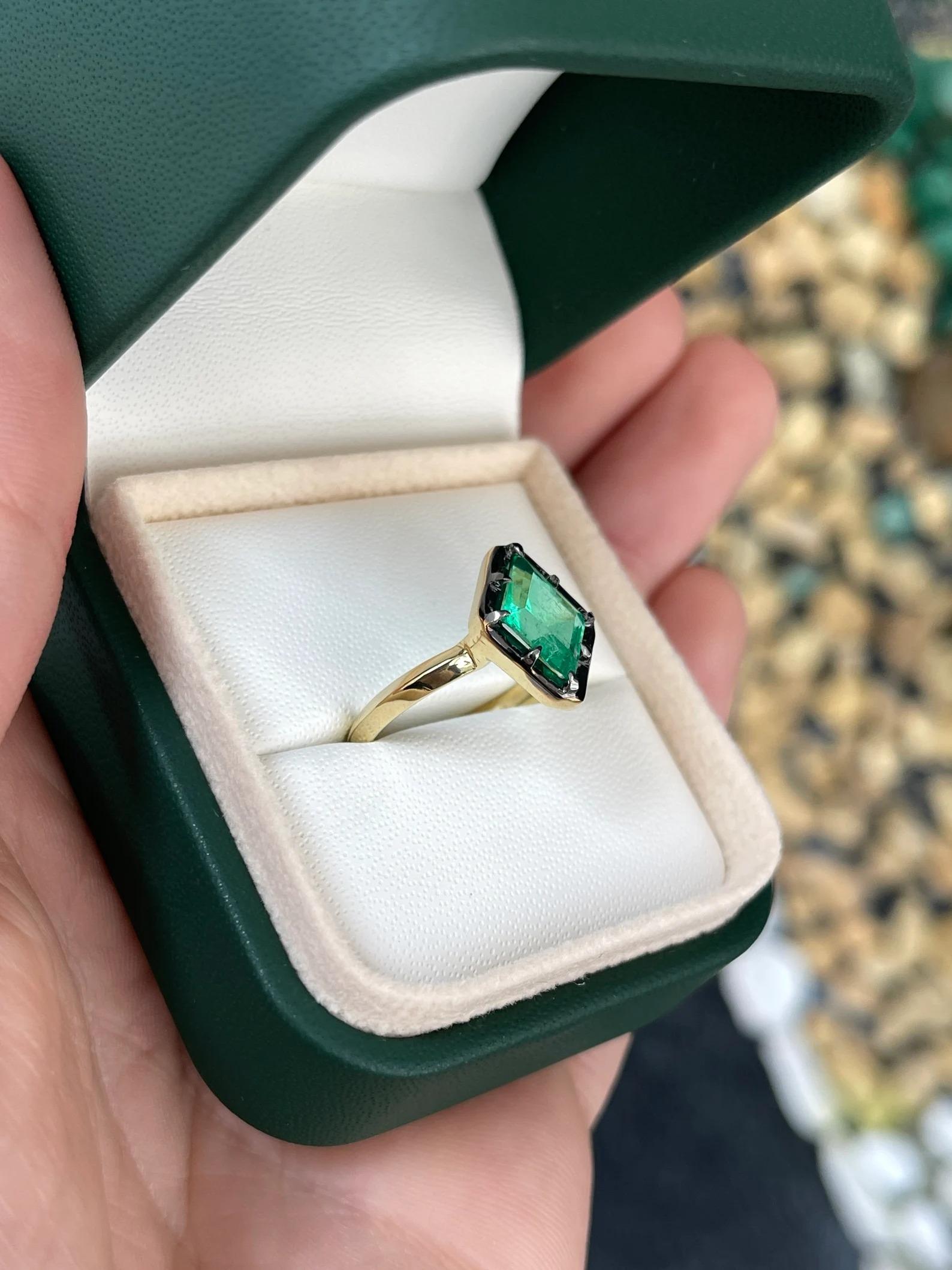 Art Deco 1.50 Carat Rare Colombian Emerald, Lozenge Cut Solitaire Eight Prong Ring 18K For Sale