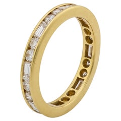 1,50 Karat runder und Baguette-Diamant 18k Gelbgold Ewigkeitsring