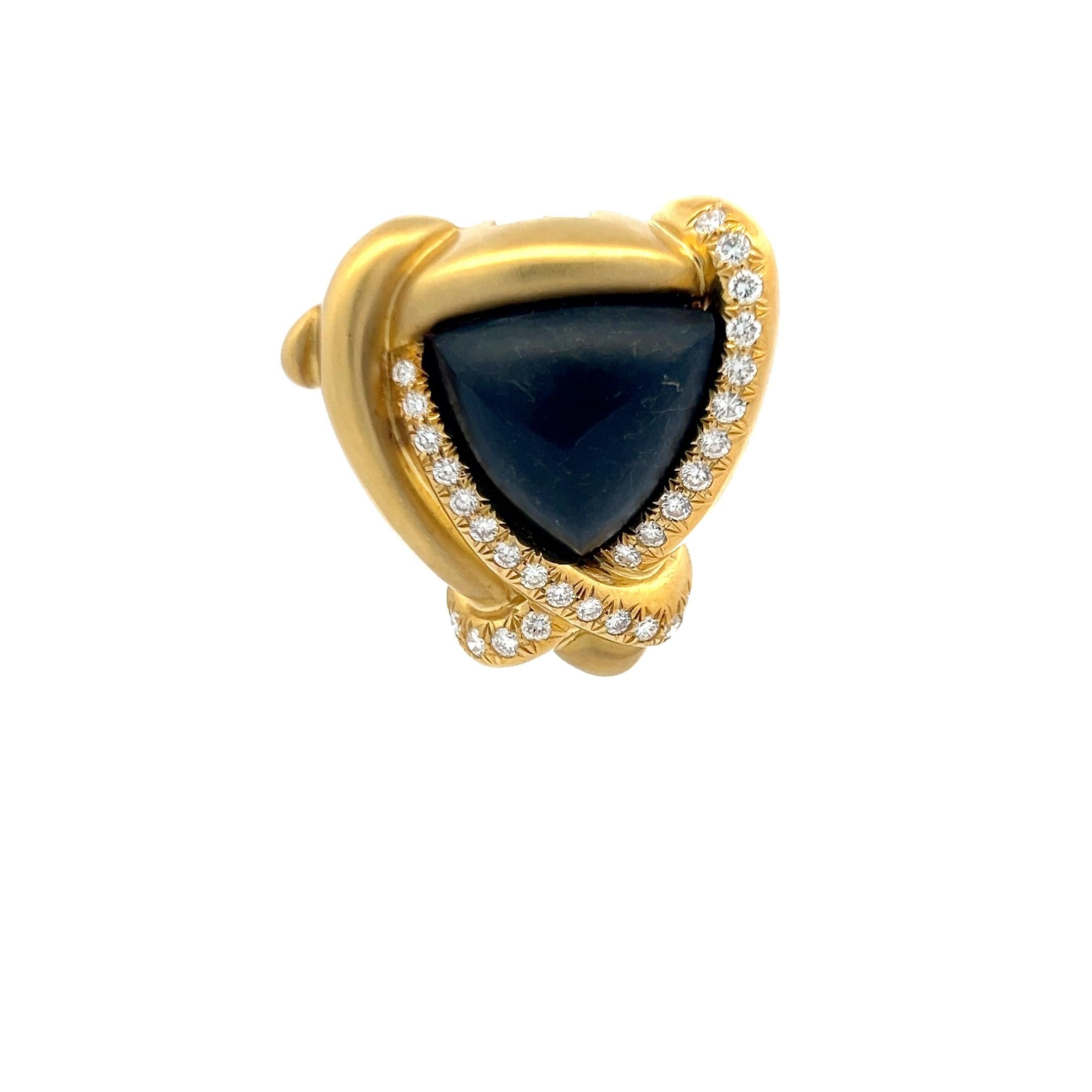 Brilliant Cut 1.50 Carat Round Brilliant F VS1 Diamond 18 Karat Yellow Gold Pendant For Sale