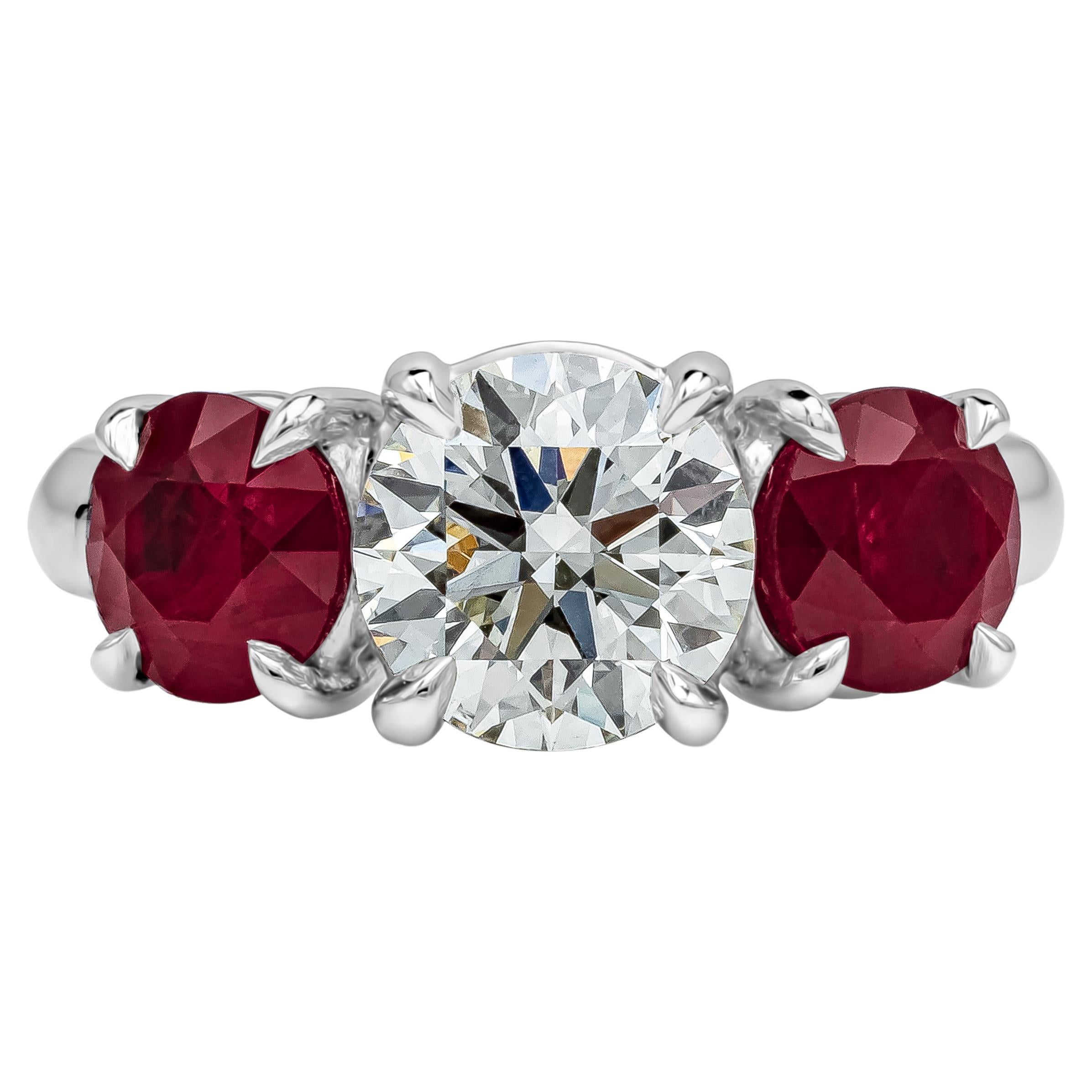 Bague de fiançailles à trois pierres en rubis et diamants taille ronde brillants de 1,50 carat