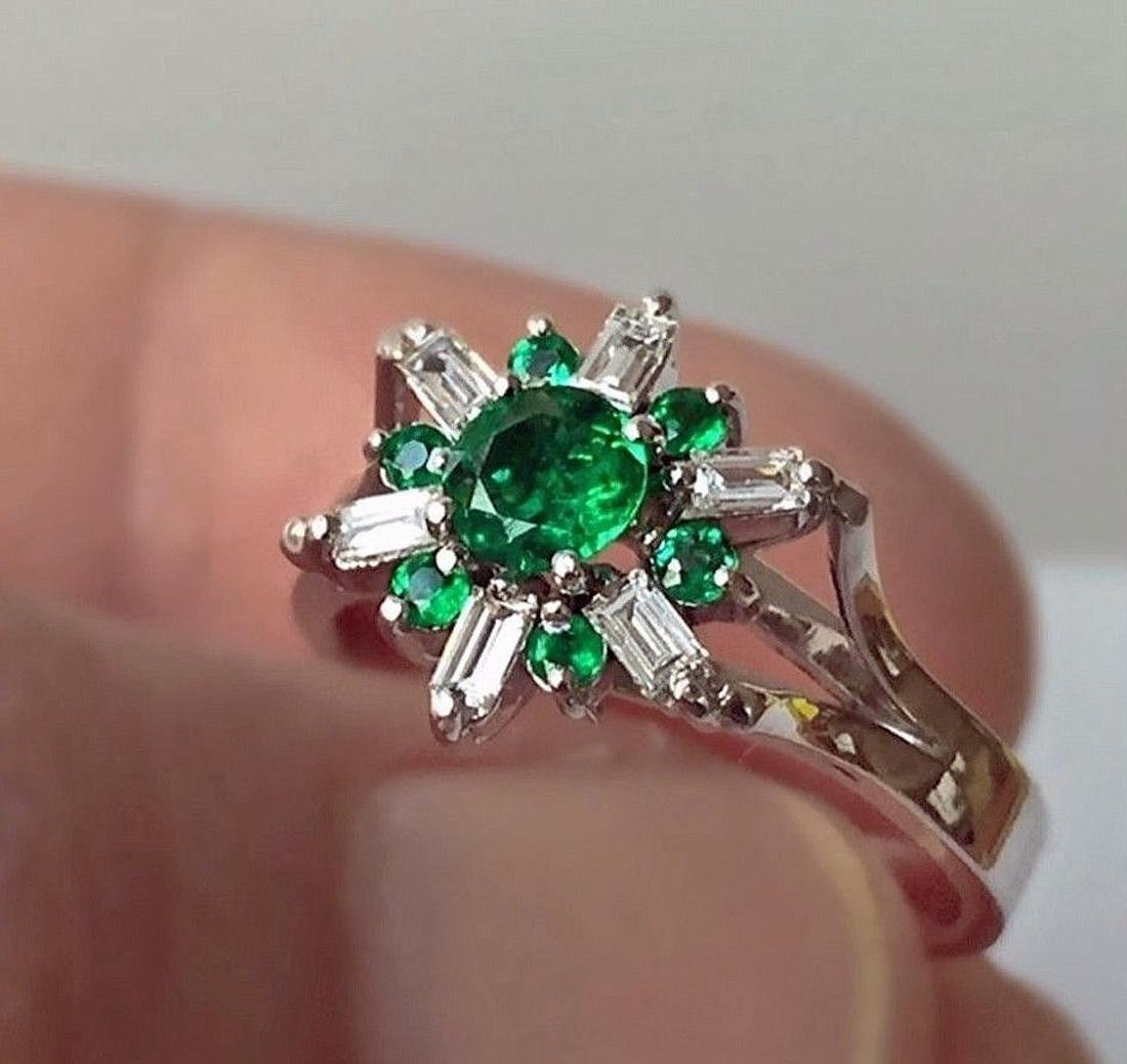 1.50 Carat Round Natural Colombian Emerald Diamond Cocktail Ring For Sale 2