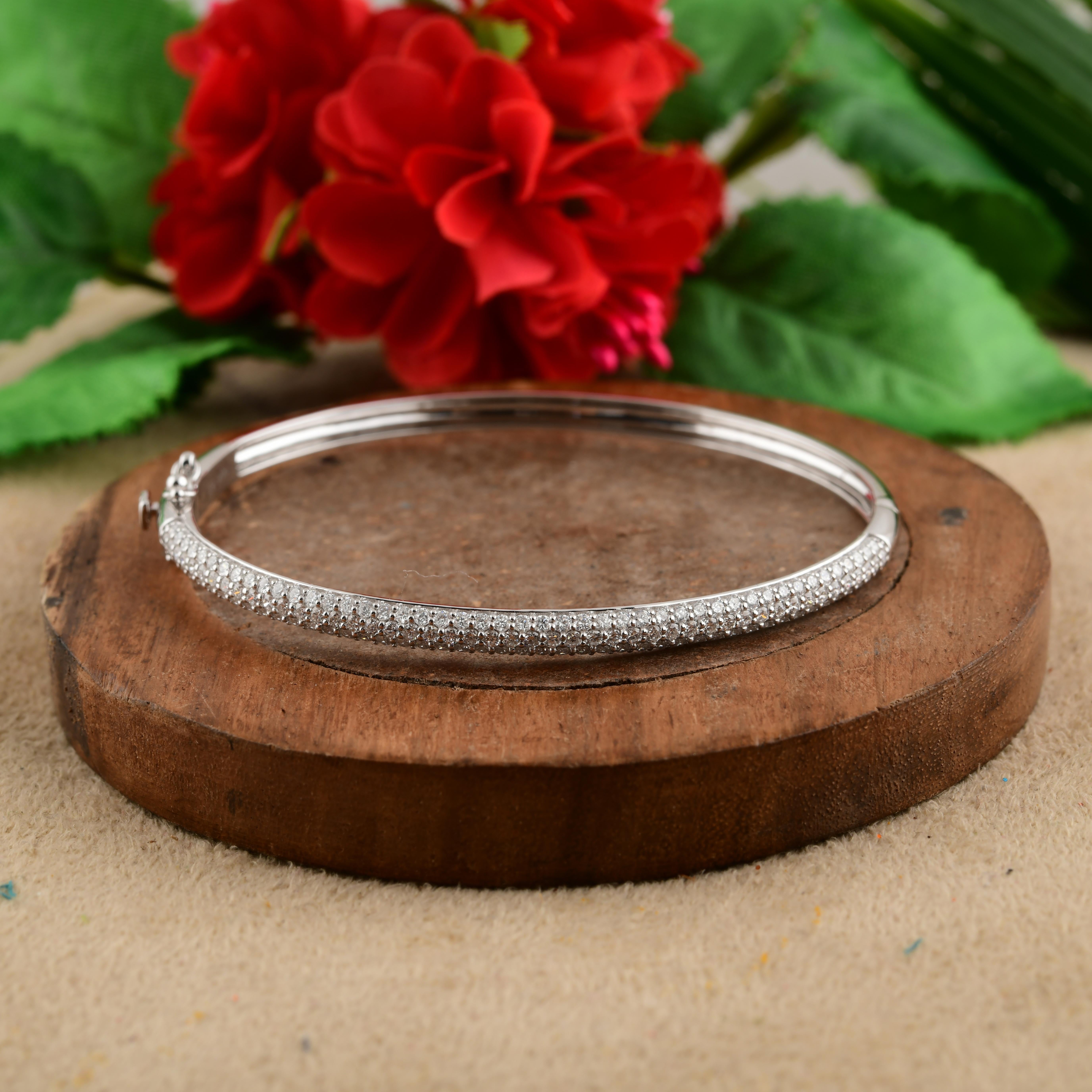 1.50 Carat SI/H Round Diamond Bangle Bracelet 14 Karat White Gold Jewelry For Sale 1