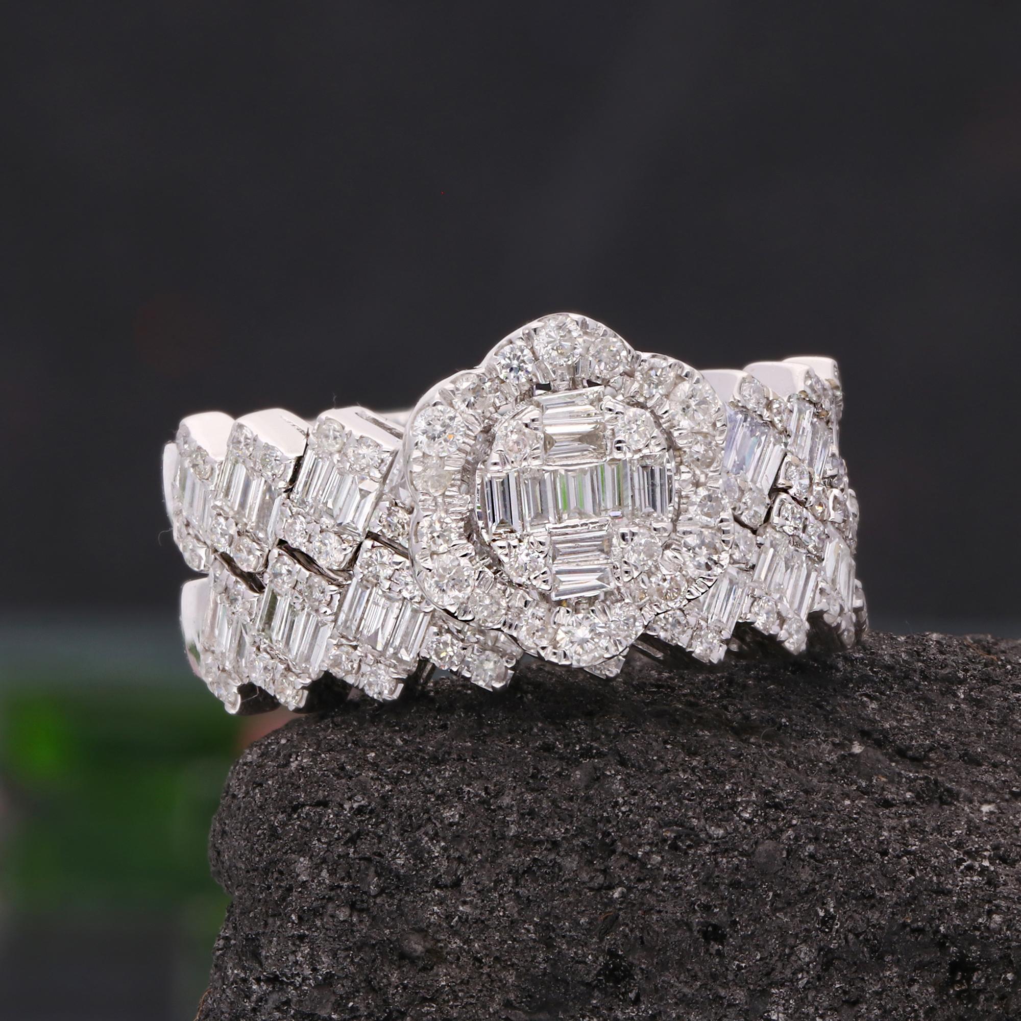 Taille baguette Bague à double anneau en or blanc 18 carats avec diamants baguettes SI/HI de 1,50 carat en vente