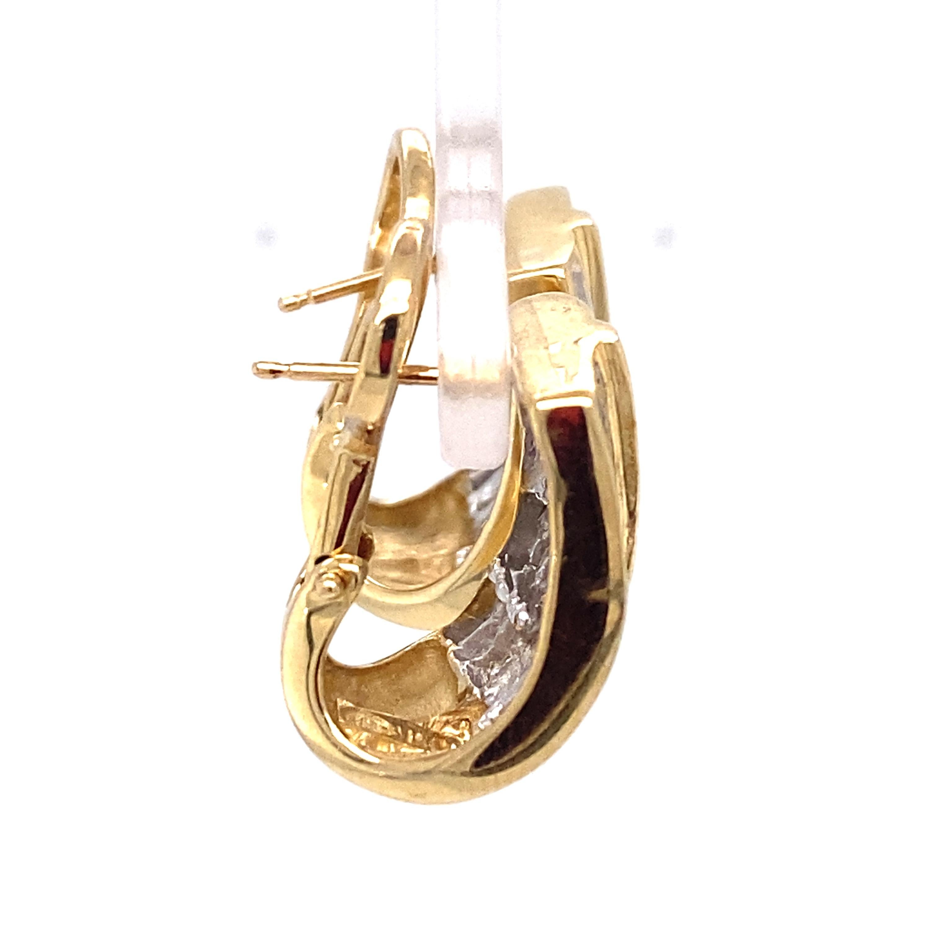 1.50 Carat Square Diamond Half Hoop Earrings in 14 Karat Gold In Excellent Condition For Sale In Atlanta, GA