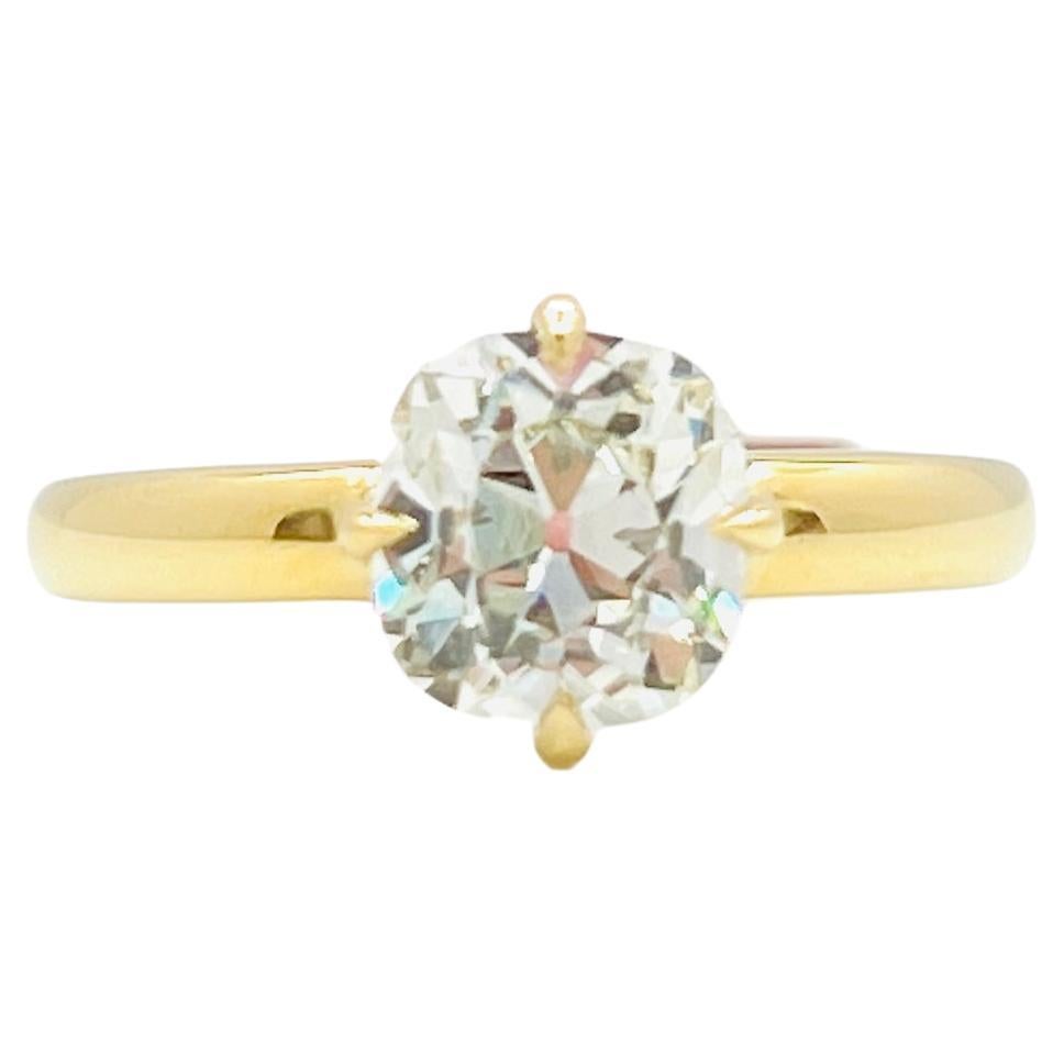 Bague solitaire en or jaune 18 carats, diamant blanc coussin de 1,50 carat en vente