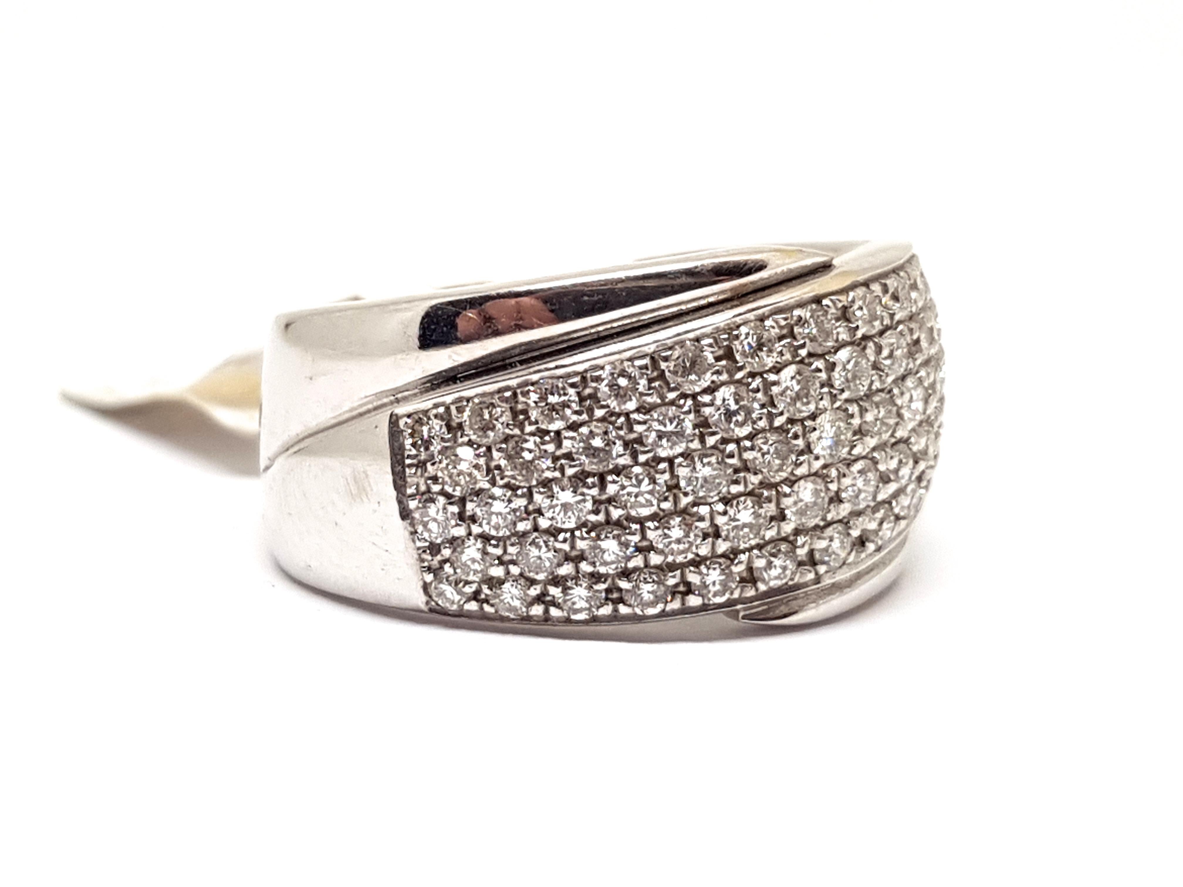 Contemporary 1.50 Carat White Gold Diamond Cocktail Memory Ring For Sale