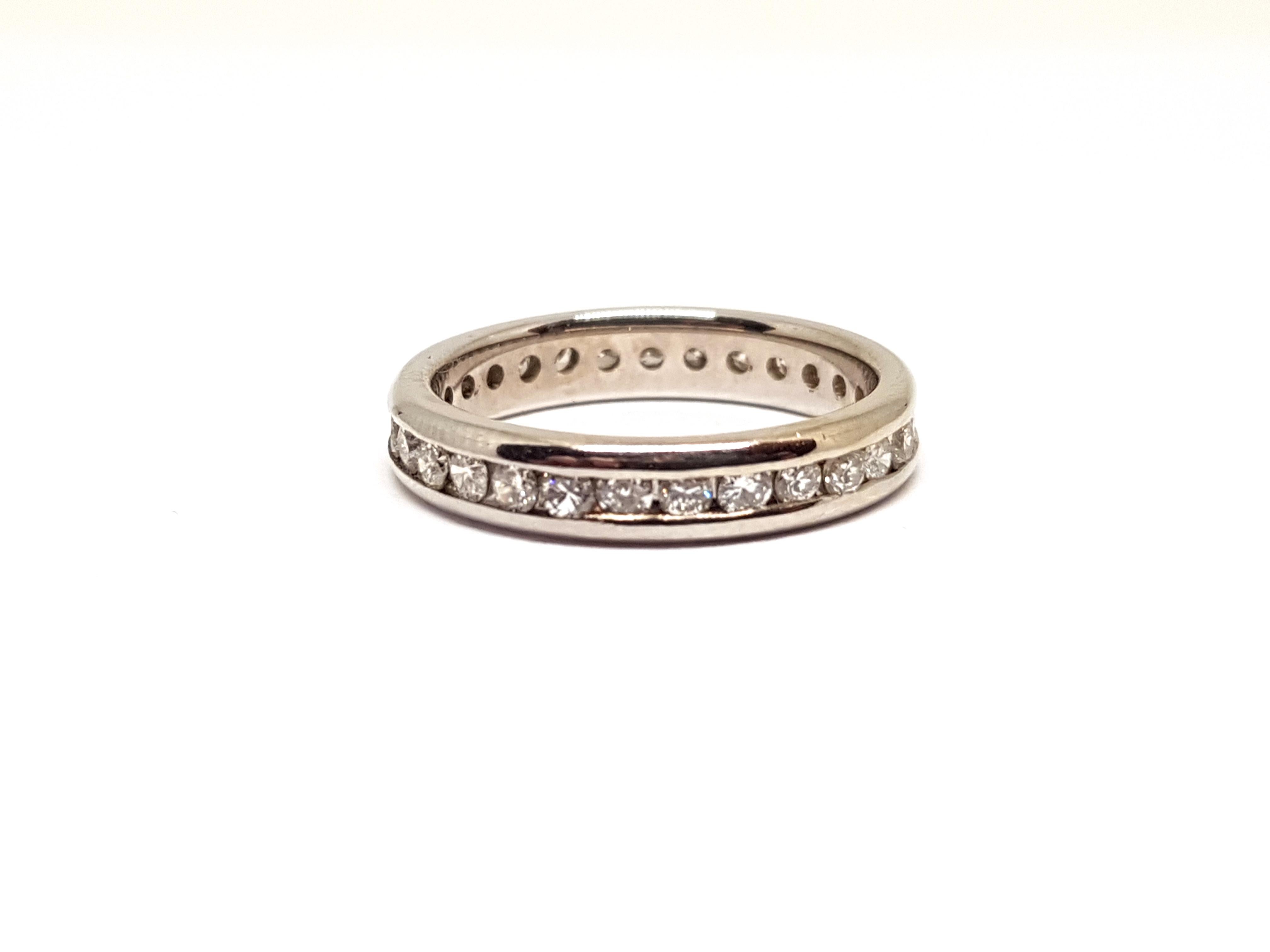 Contemporary 1.50 Carat White Gold Wedding Diamond Memory Ring For Sale