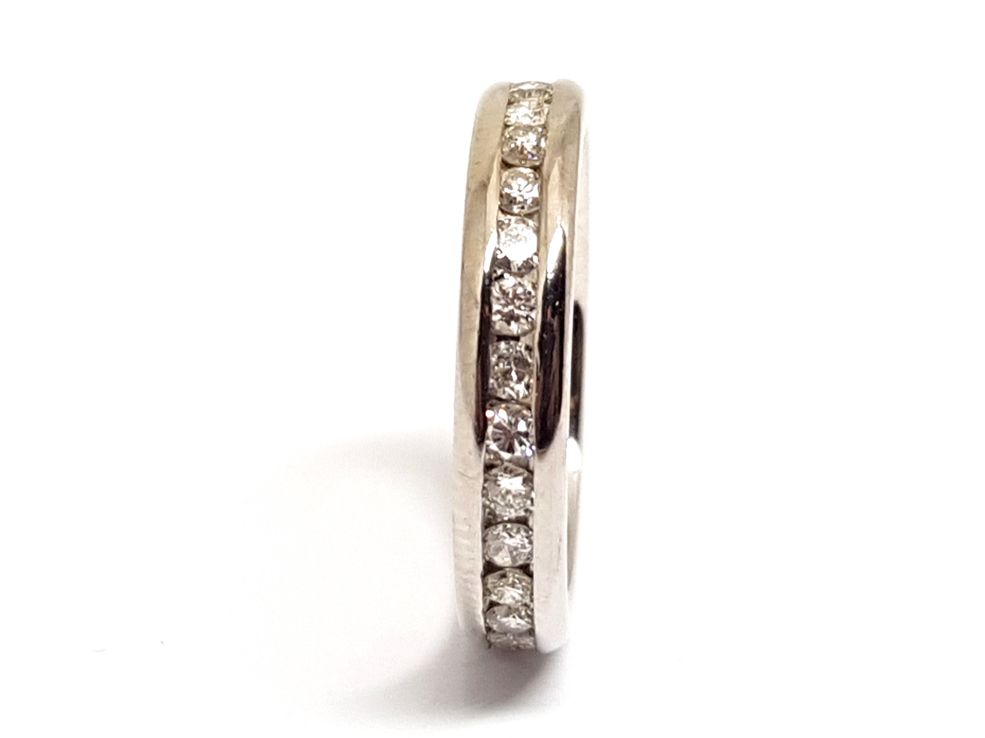 1.50 Carat White Gold Wedding Diamond Memory Ring For Sale 1