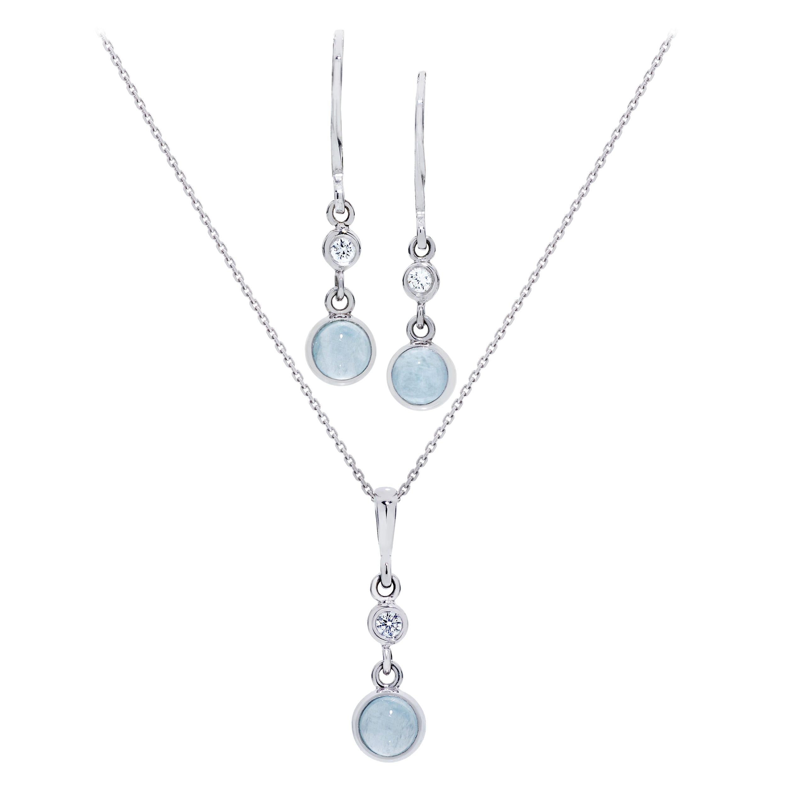 1.50 Carats Aquamarine and Diamond in 18 Karat White Gold Necklace & Earring Set For Sale