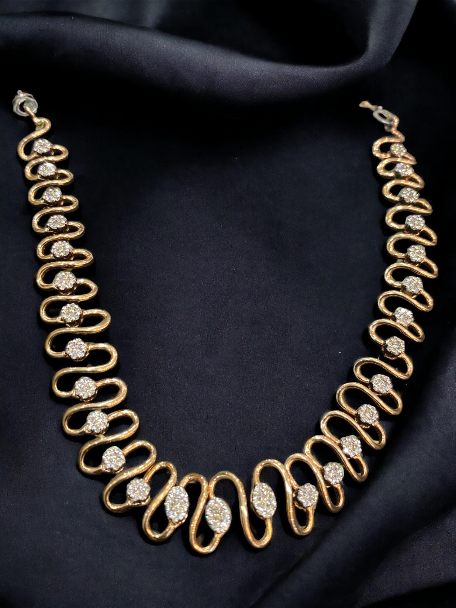 Contemporary 1.50 Carats F/VS1 Round Brilliant Cut Natural Diamonds Necklace in 14K Rose Gold For Sale